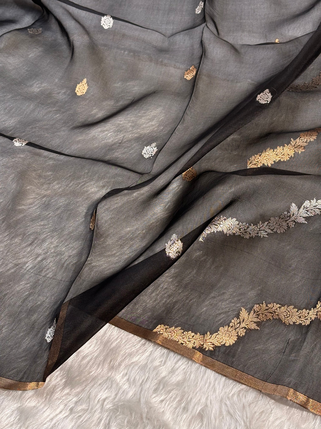 Pure Kora Organza Handloom Banarasi Saree