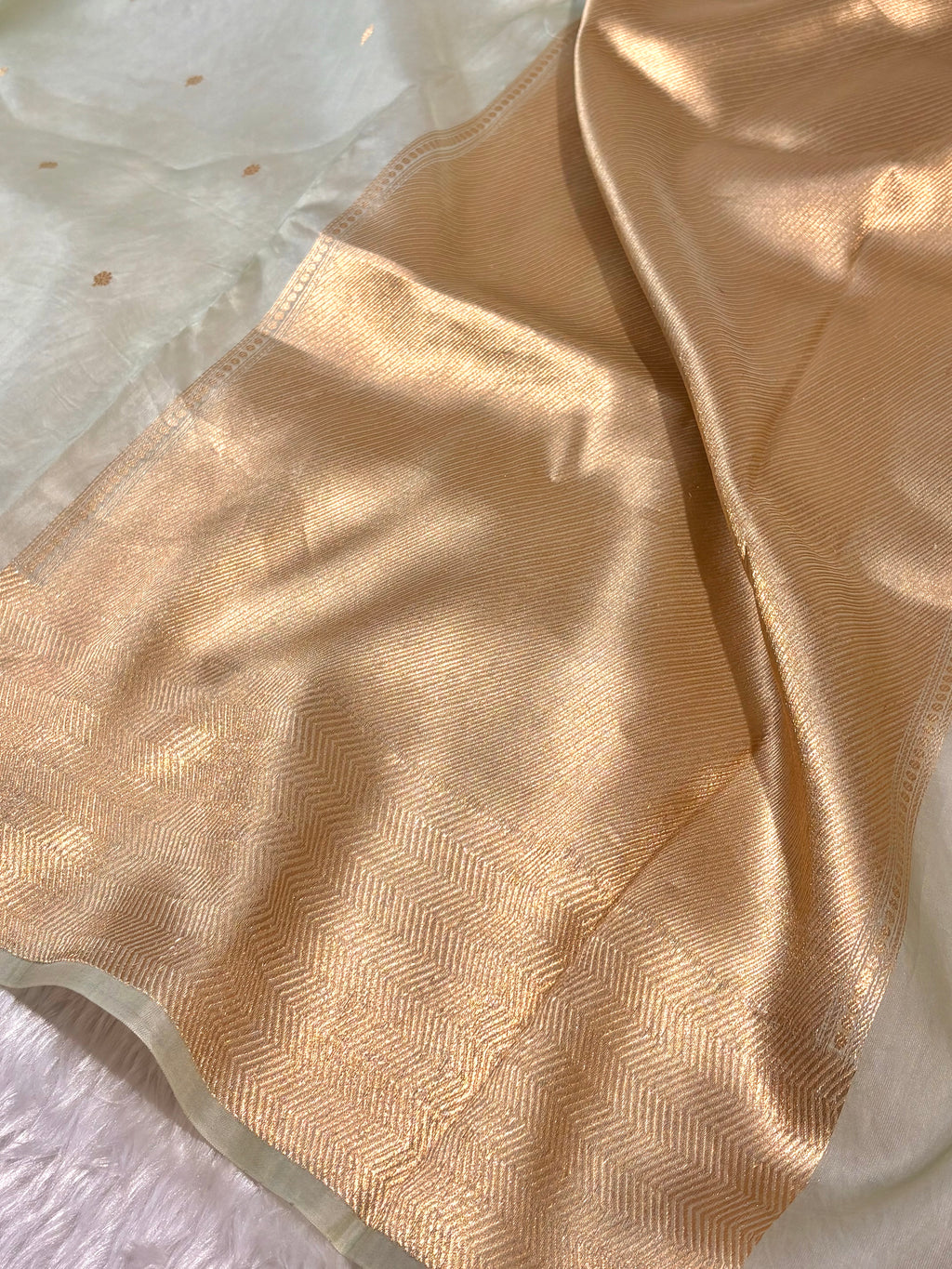 Pure Kora Organza Handloom Banarasi Saree