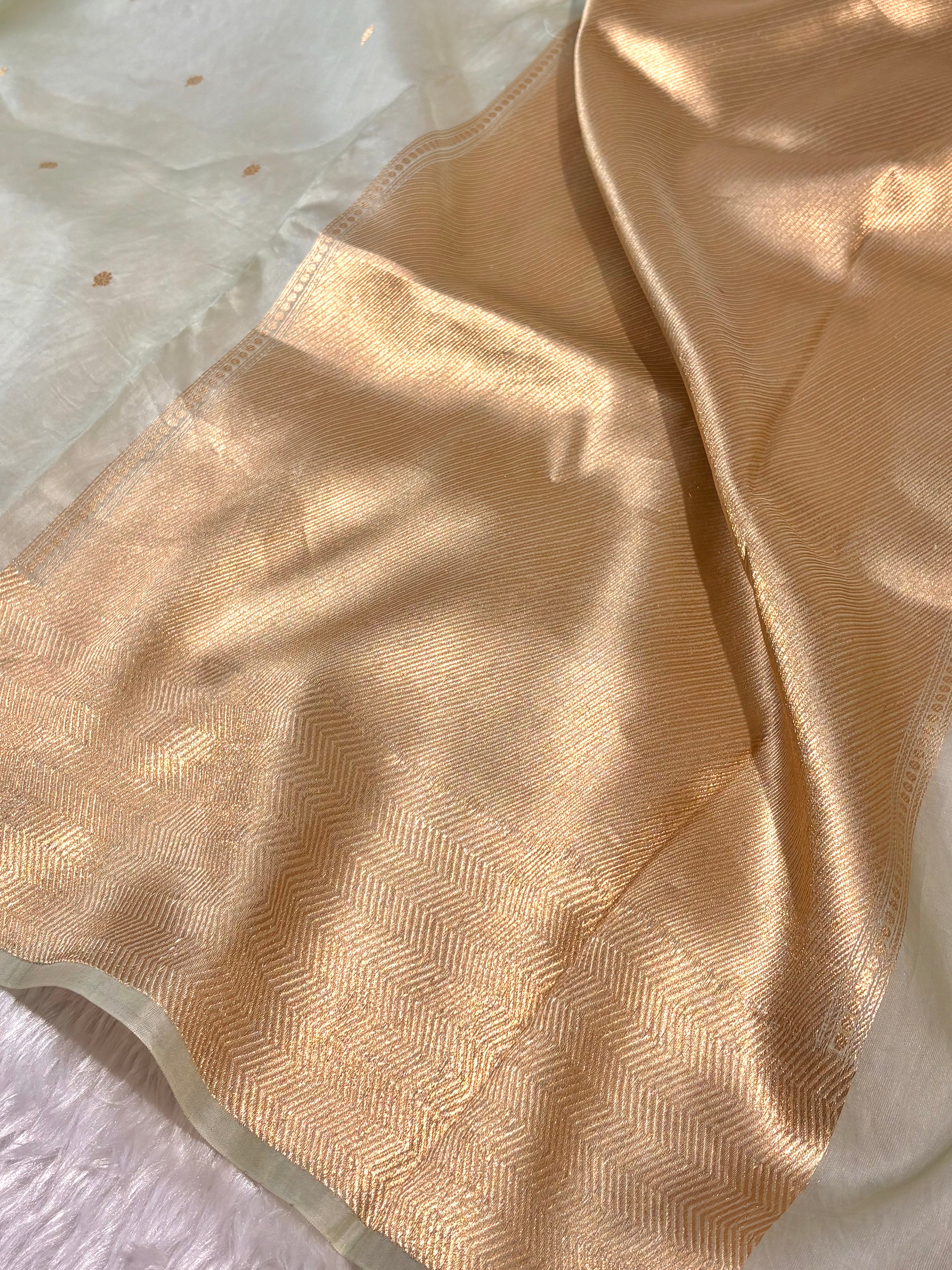 Pure Kora Organza Handloom Banarasi Saree