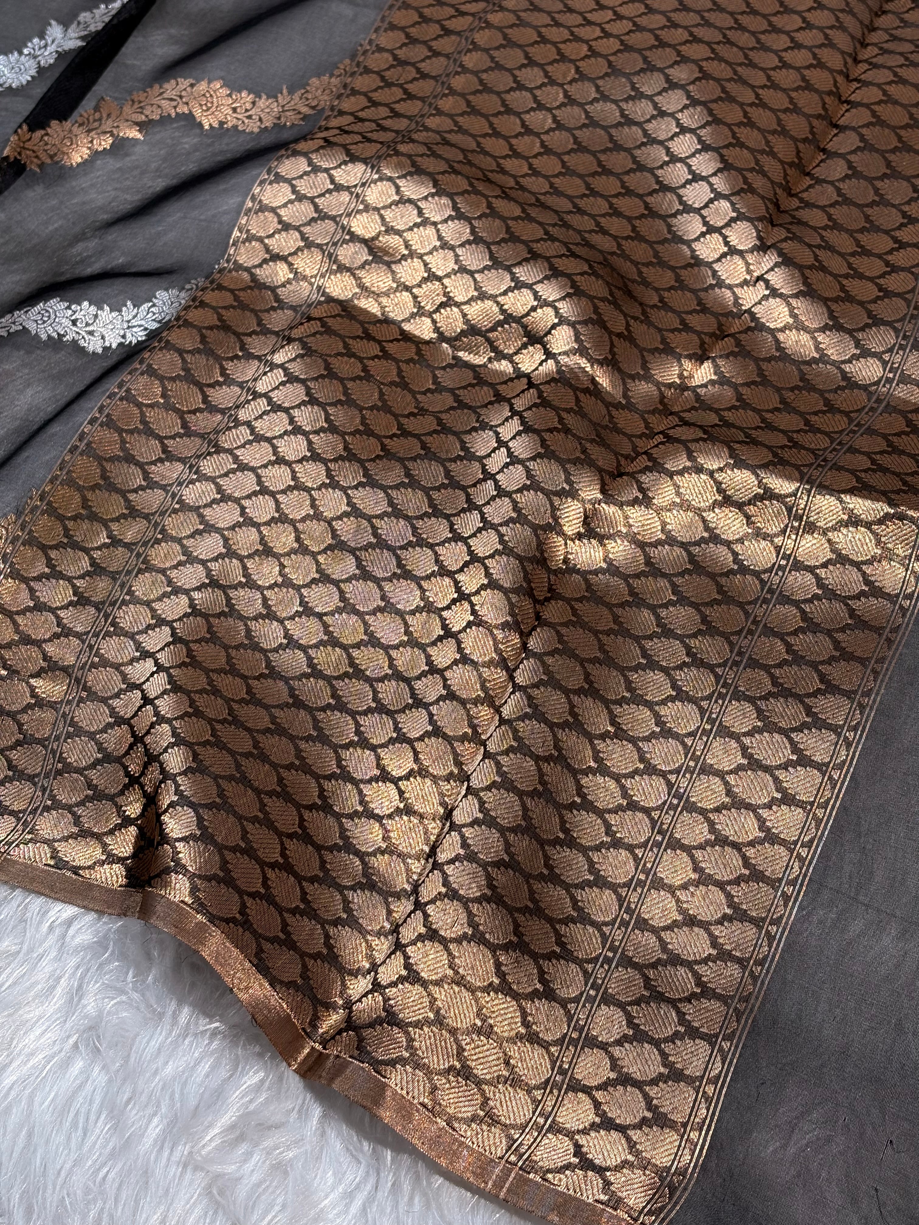 Pure Kora Organza Handloom Banarasi Saree