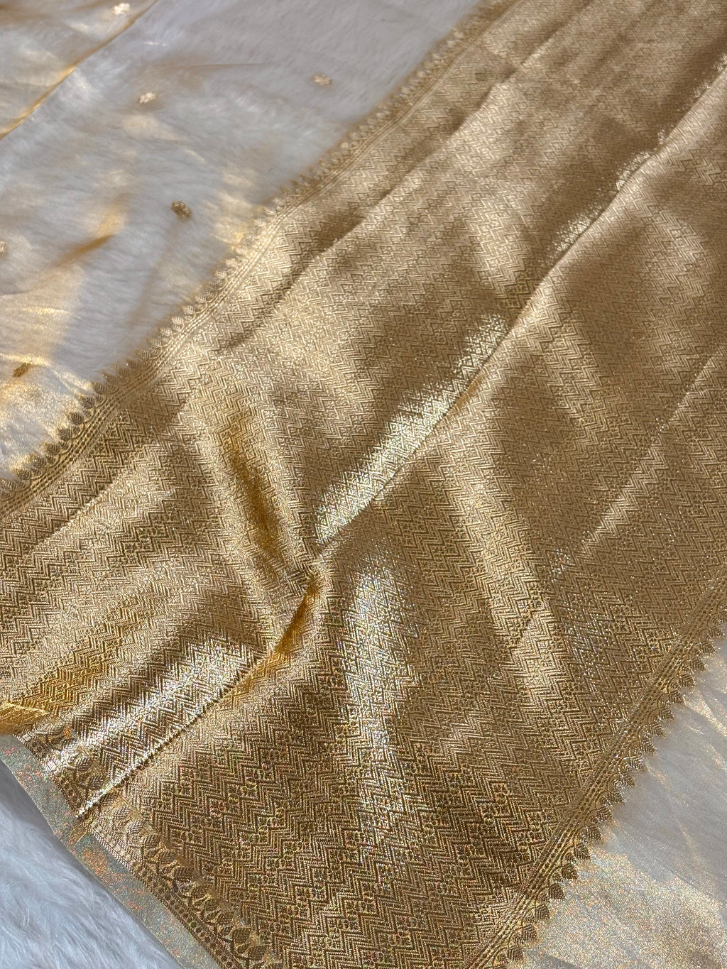 Pure Tishu Silk Banarasi Saree