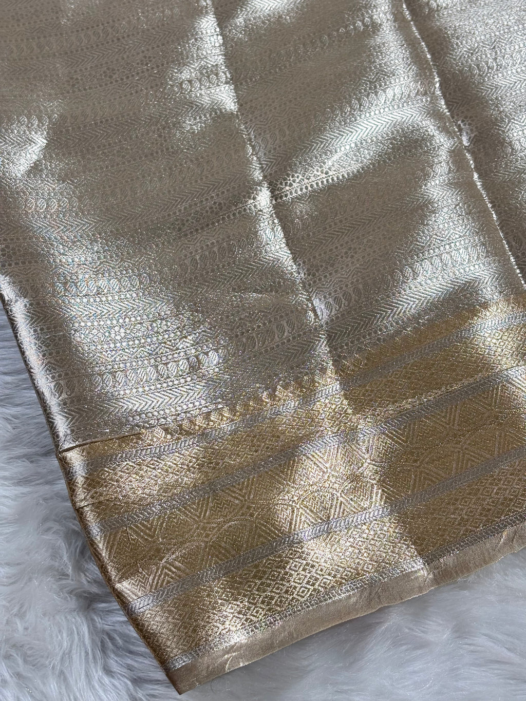 Pure Molten Tishu BanarasI Saree