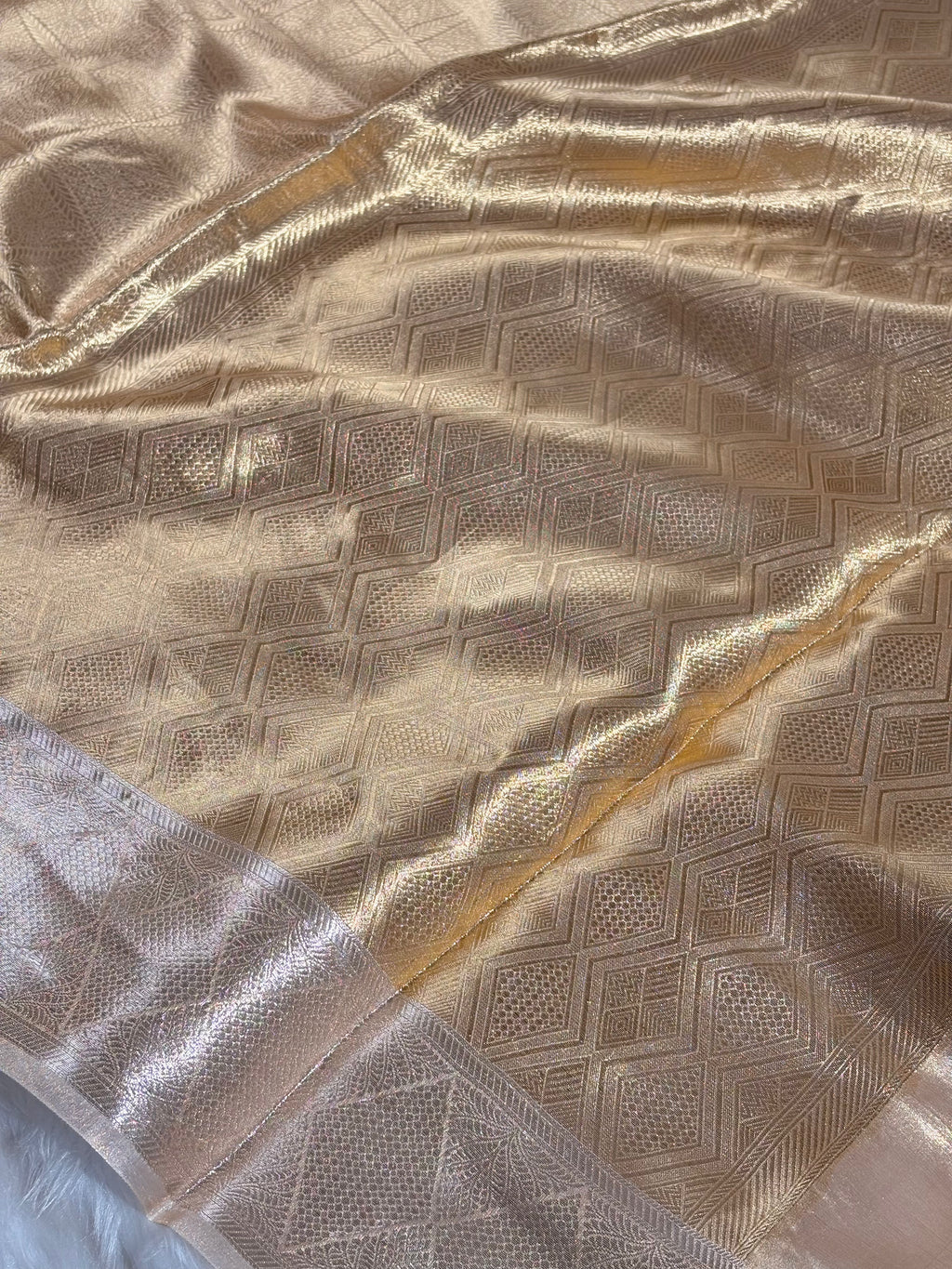 Pure Molten Tishu banarasi Saree