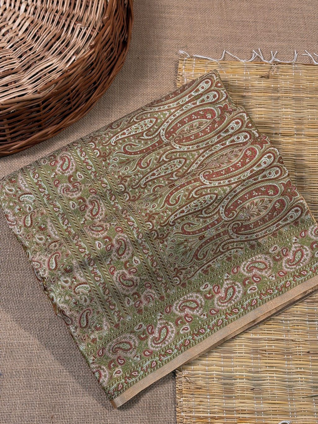 Premium Katan Jamawar Banarasi Saree