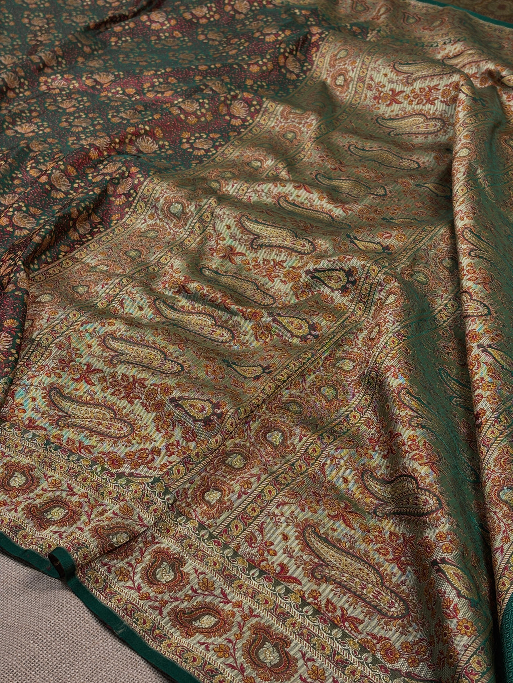 Premium Katan Jamawar Banarasi Saree