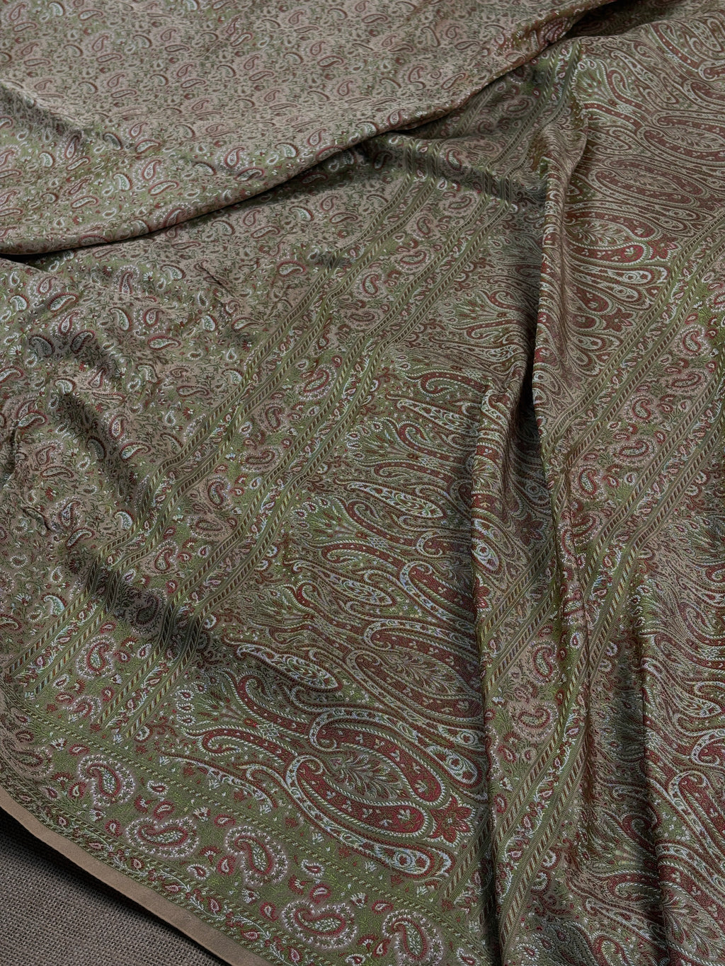 Premium Katan Jamawar Banarasi Saree