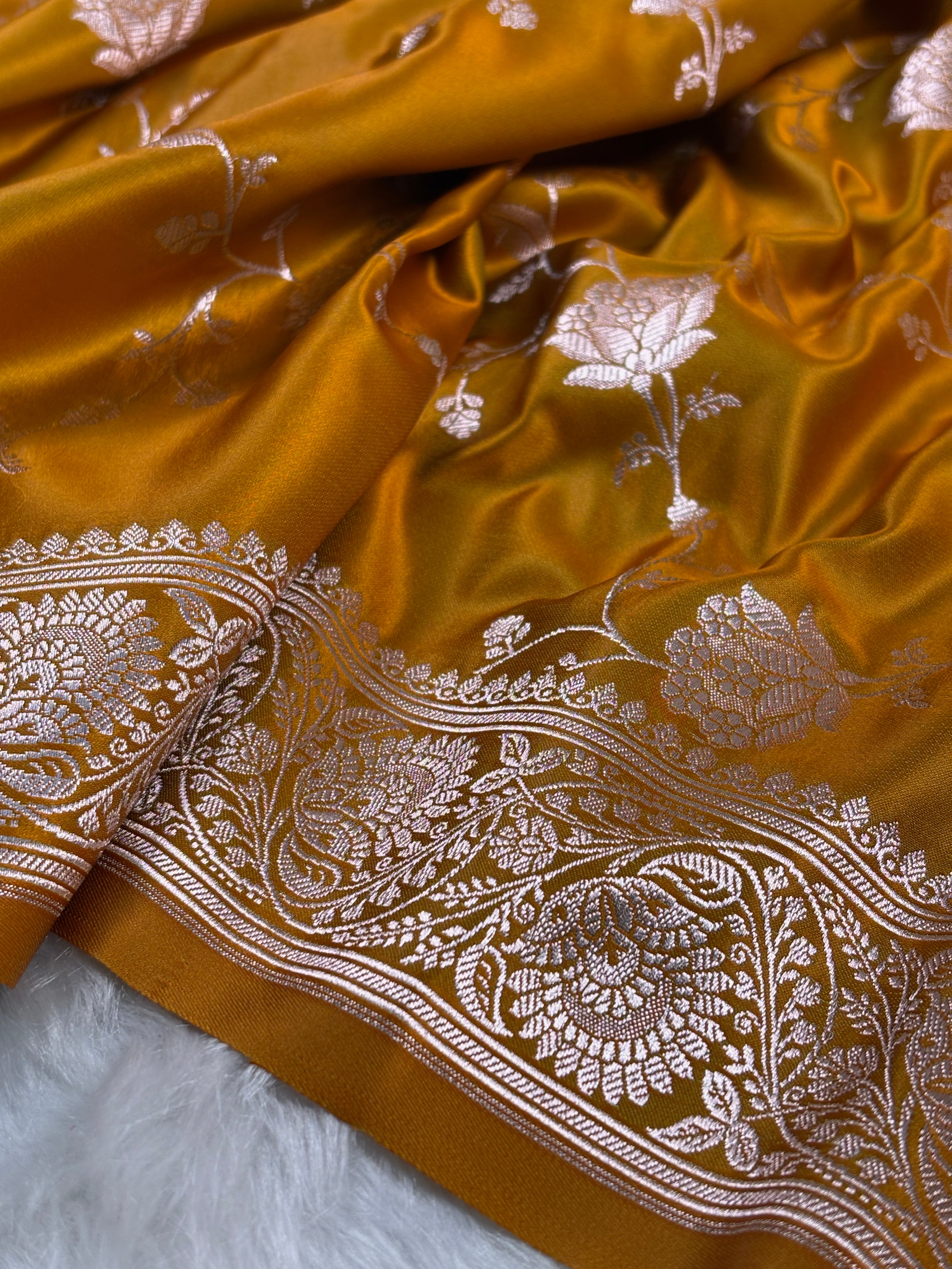 Mashru Katan Banarasi Saree
