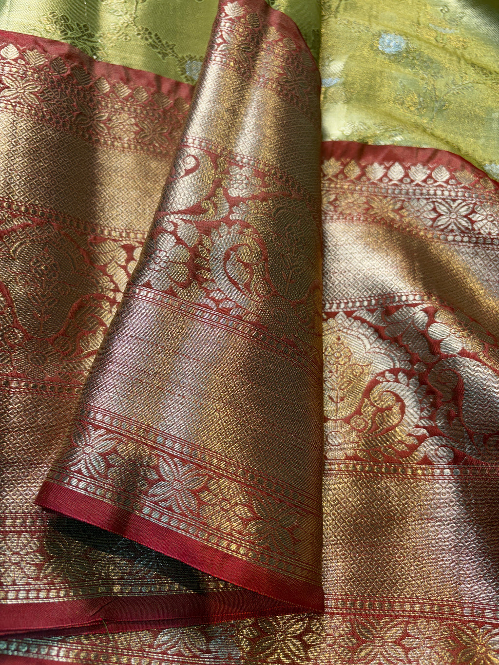 Contrast Banarasi Fancy Katan Tissue Alfi Saree