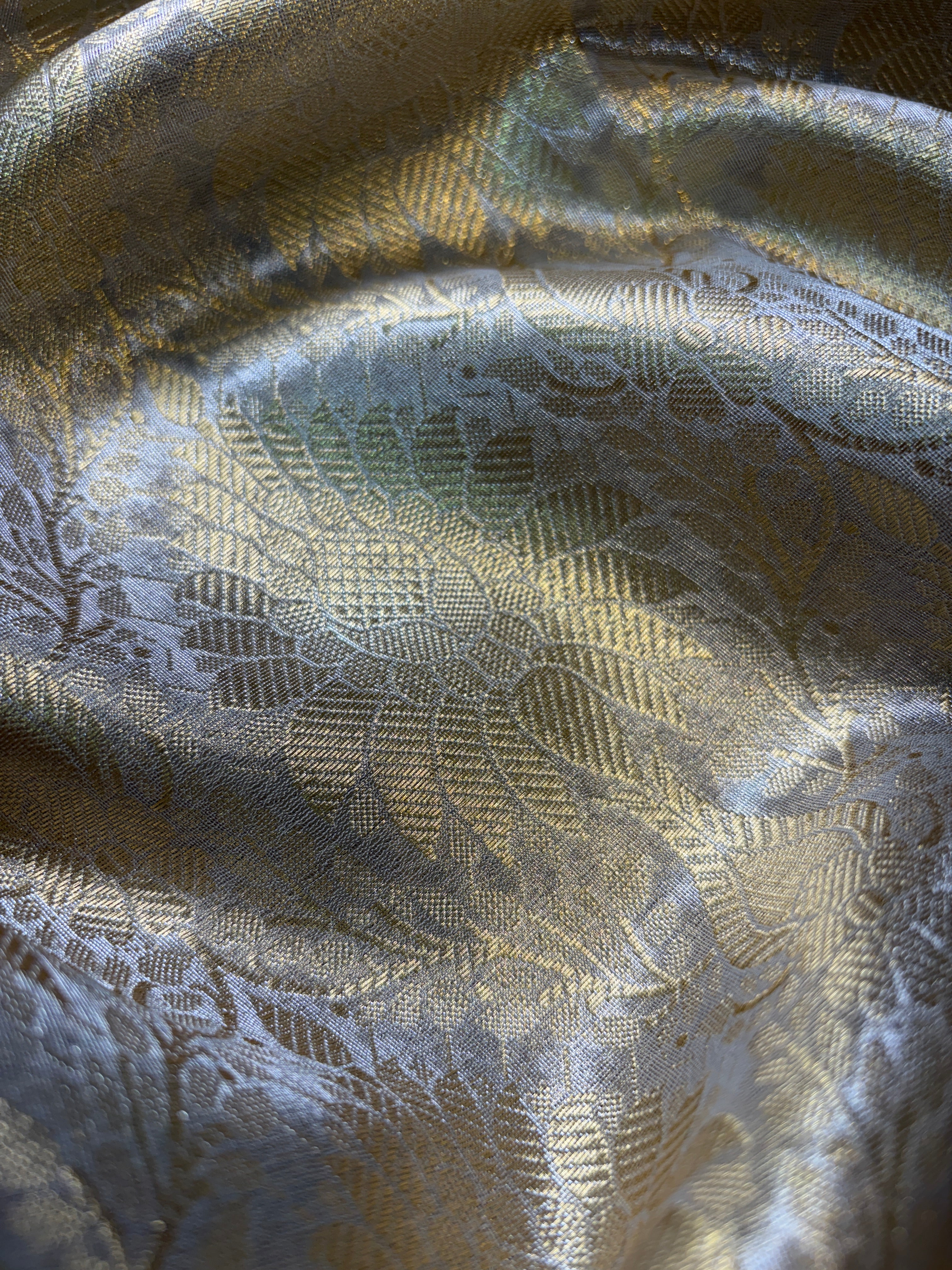 Contrast Banarasi Fancy Katan Brocade Silk Saree