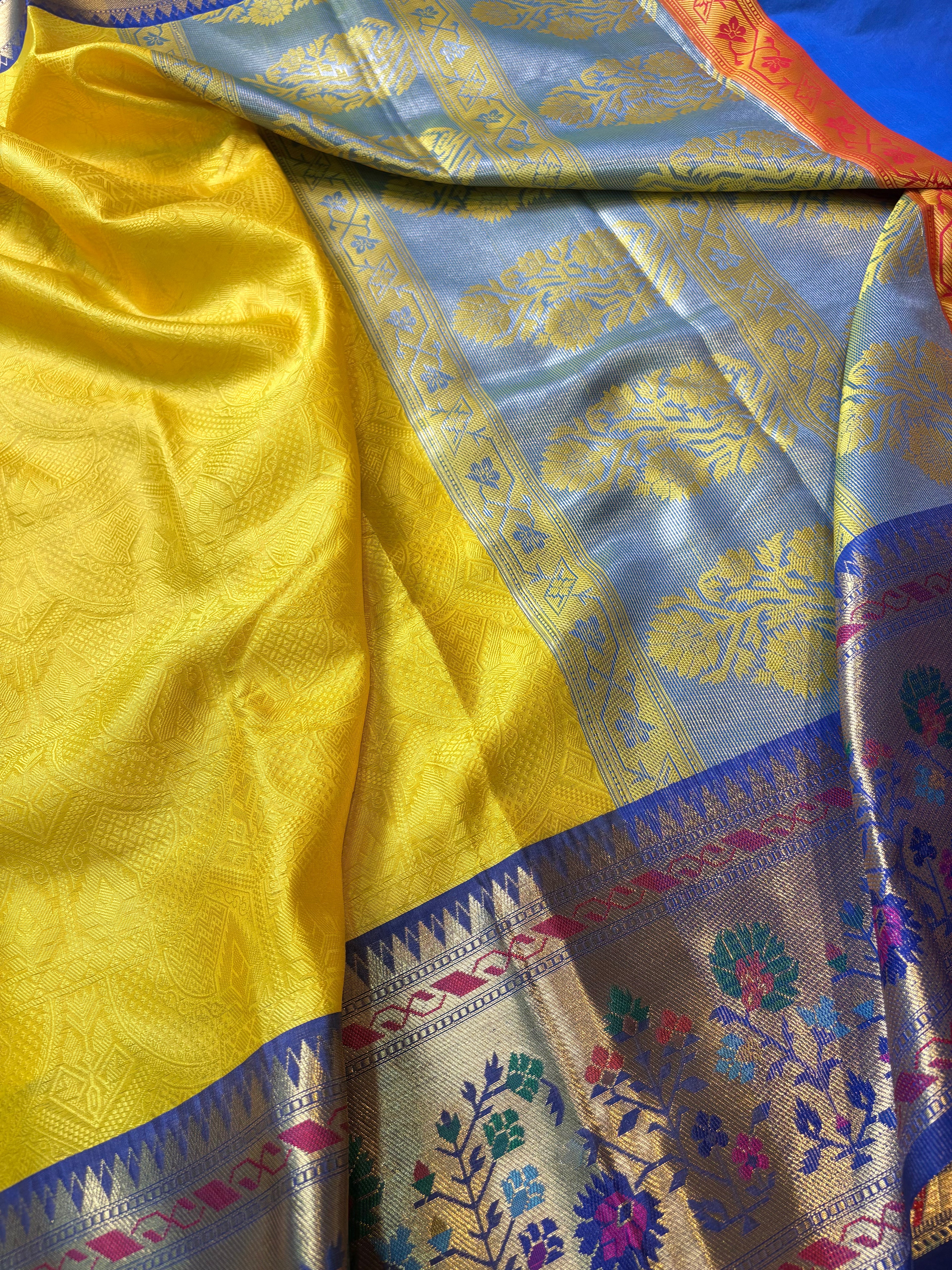 Contrast Banarasi Fancy Katan Tanchui Meena Saree