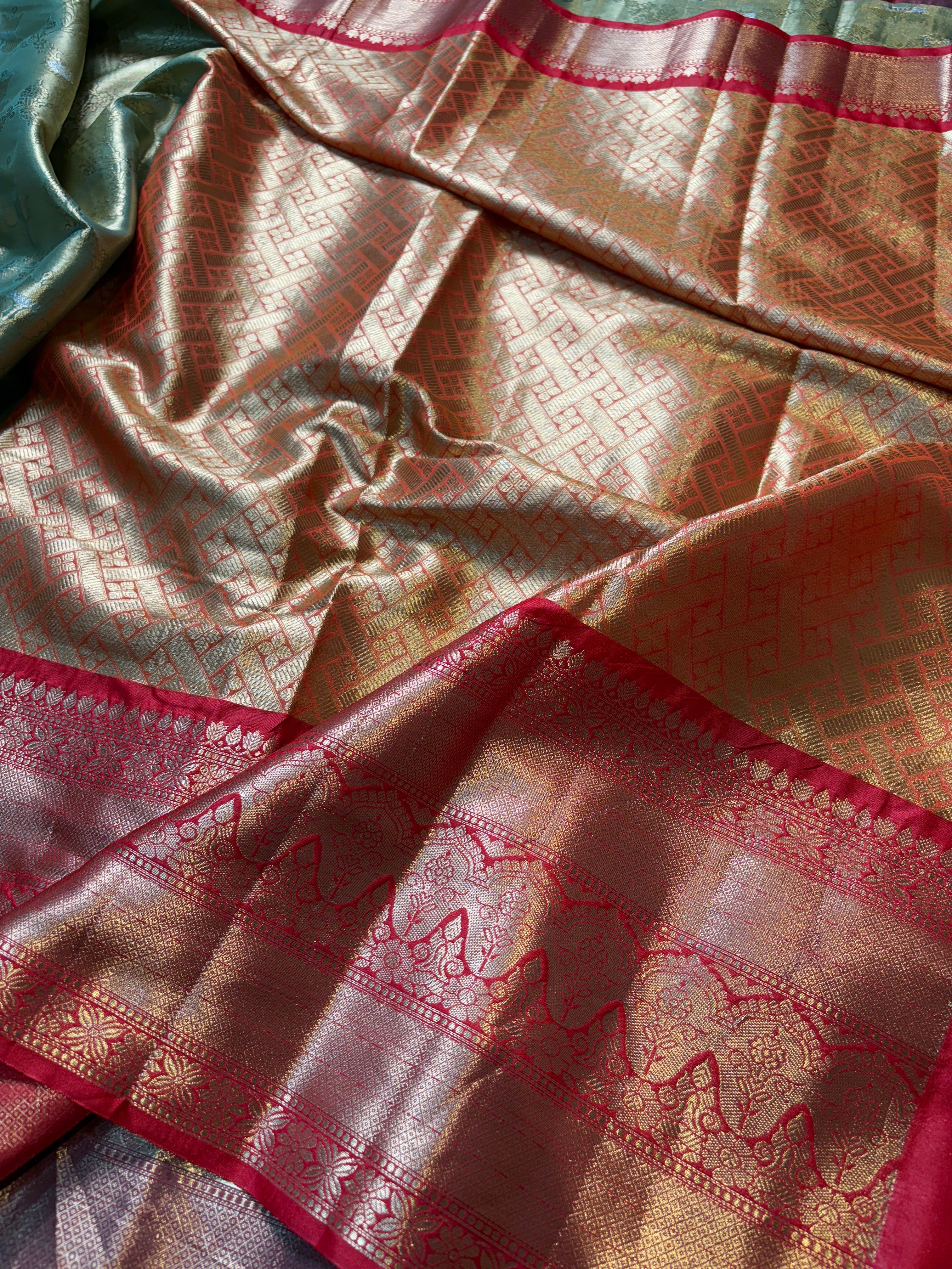 Contrast Banarasi Fancy Katan Tissue Alfi Saree