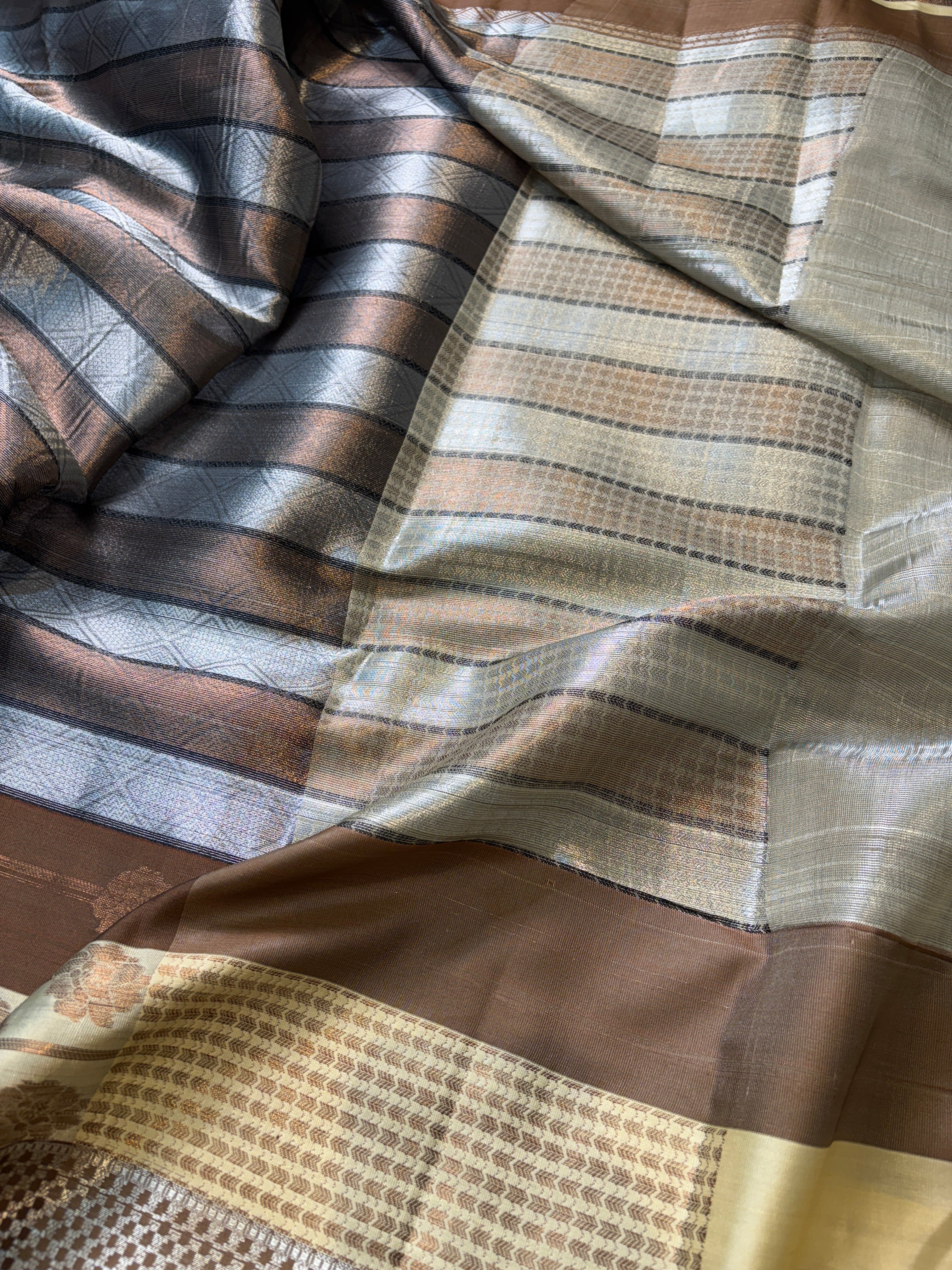 Contrast Banarasi Fancy Tissue Silk Saree