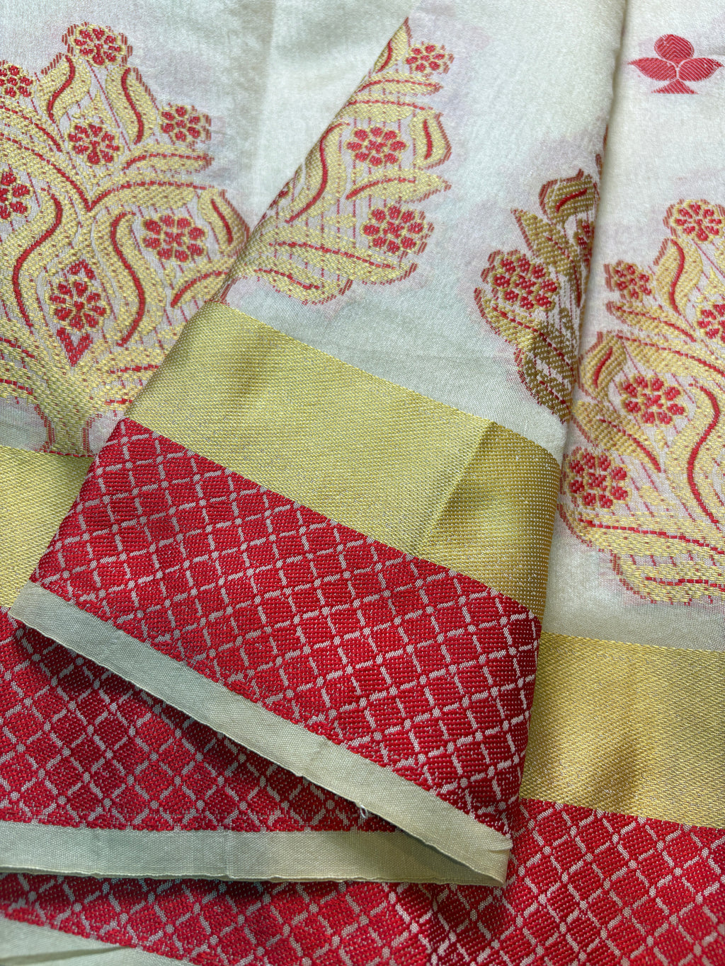 Contrast Banarasi Fancy Katan Alfi Meena Saree