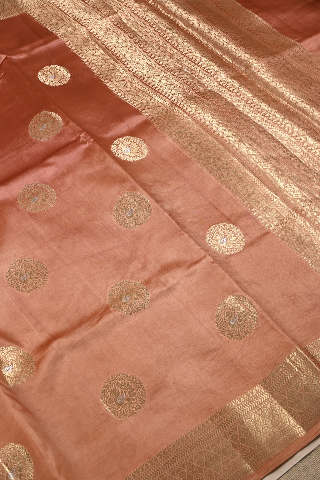 Dual Tone Pure Banarasi Katan Alfi Silk Saree