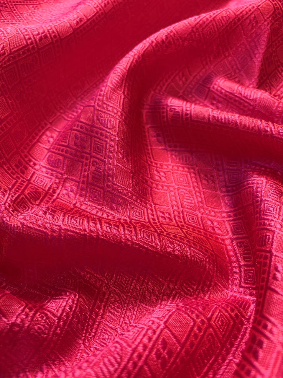 Contrast Banarasi Fancy Katan Tanchui Meena Saree