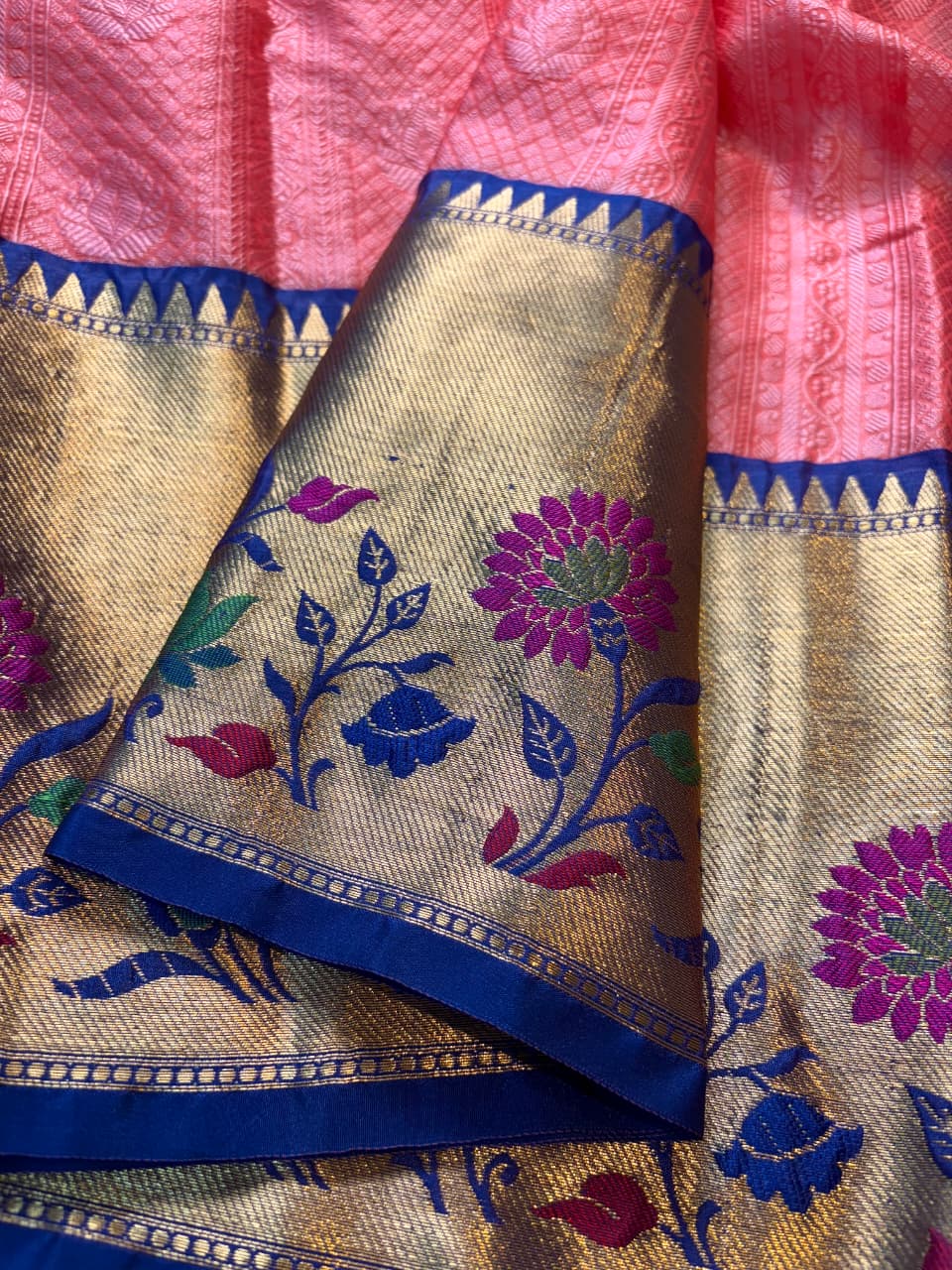 Contrast Banarasi Fancy Katan Tanchui Meena Saree