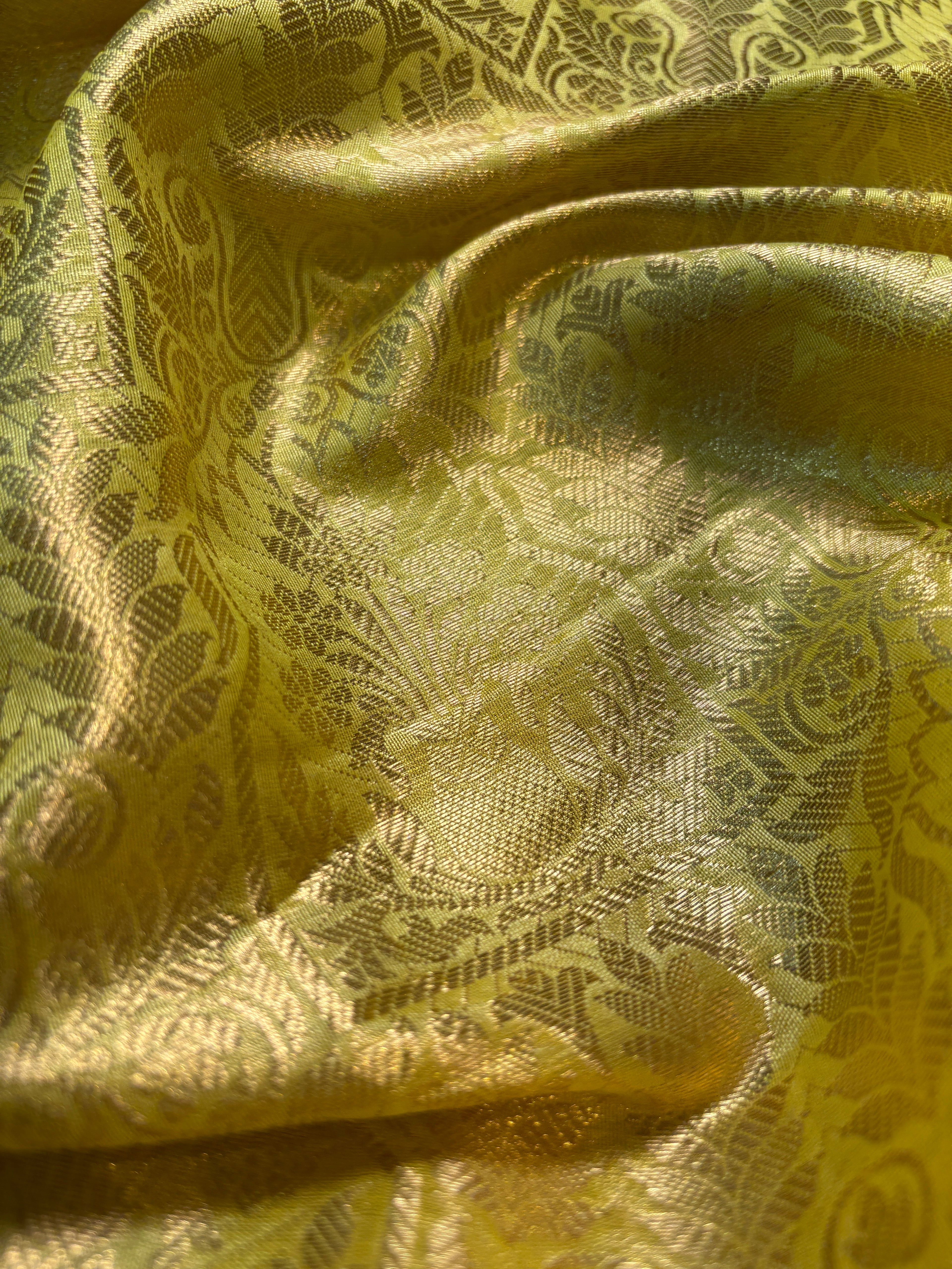 Contrast Banarasi Fancy Katan Brocade Silk Saree