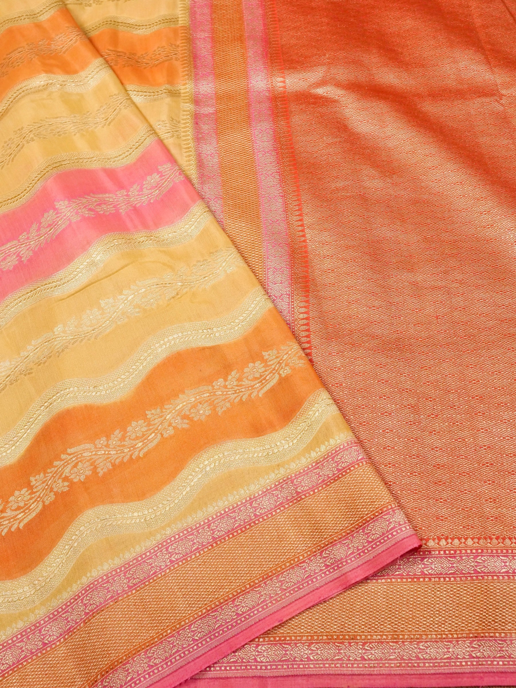 Handwoven Rangkat Banarasi Monga Silk Saree