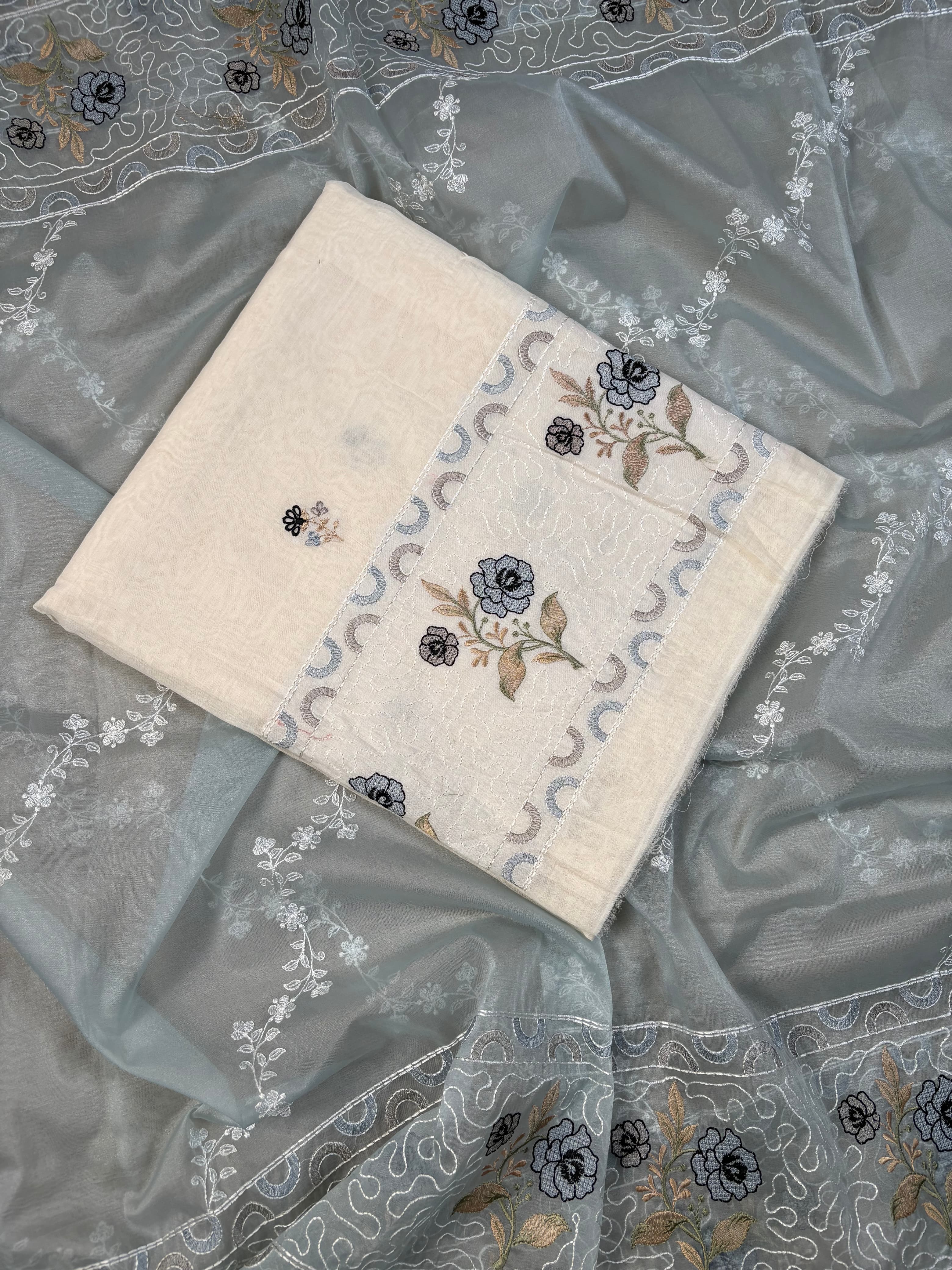 White Banarasi Pure Mul-Mul Suit