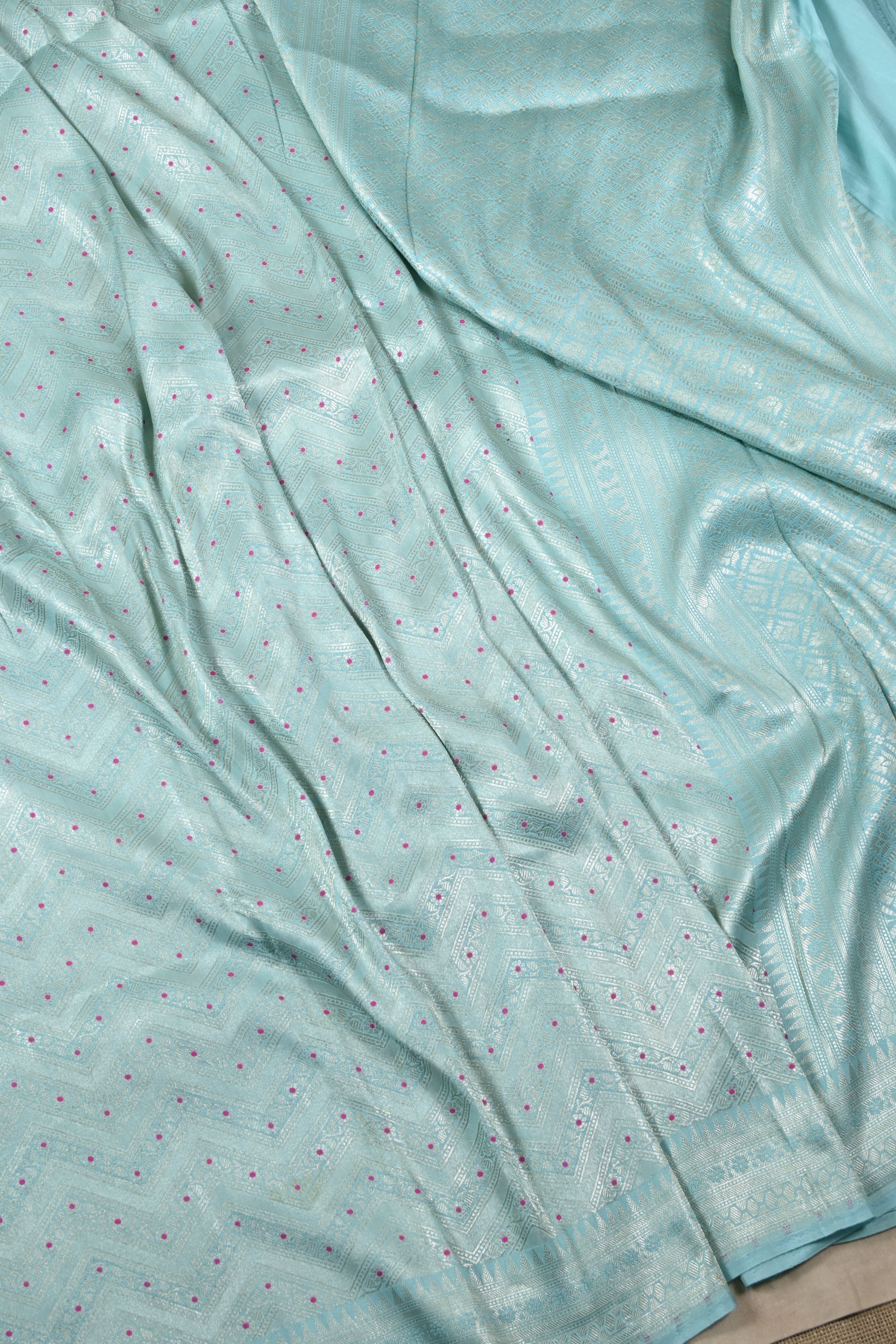 Shi Green Pure Banarasi Katan Tissue Silk Saree