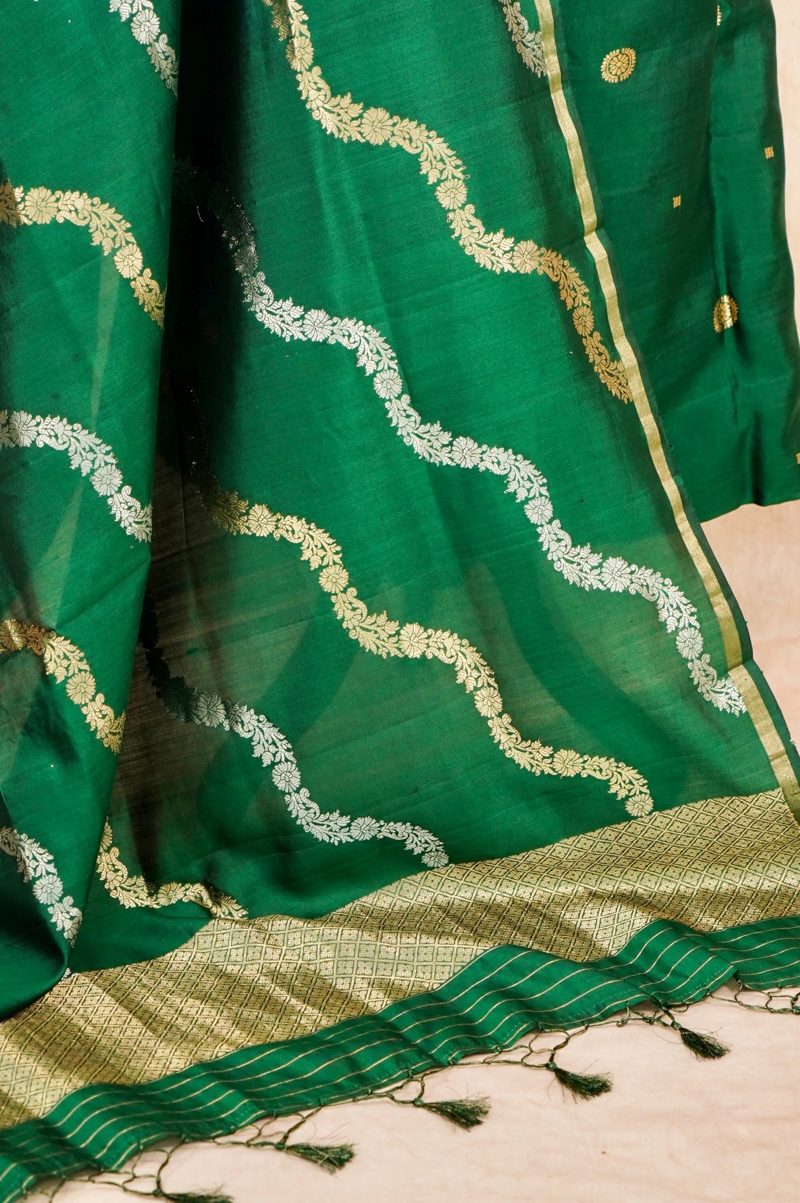 Handwoven Green Banarasi Chiniya Silk Suit
