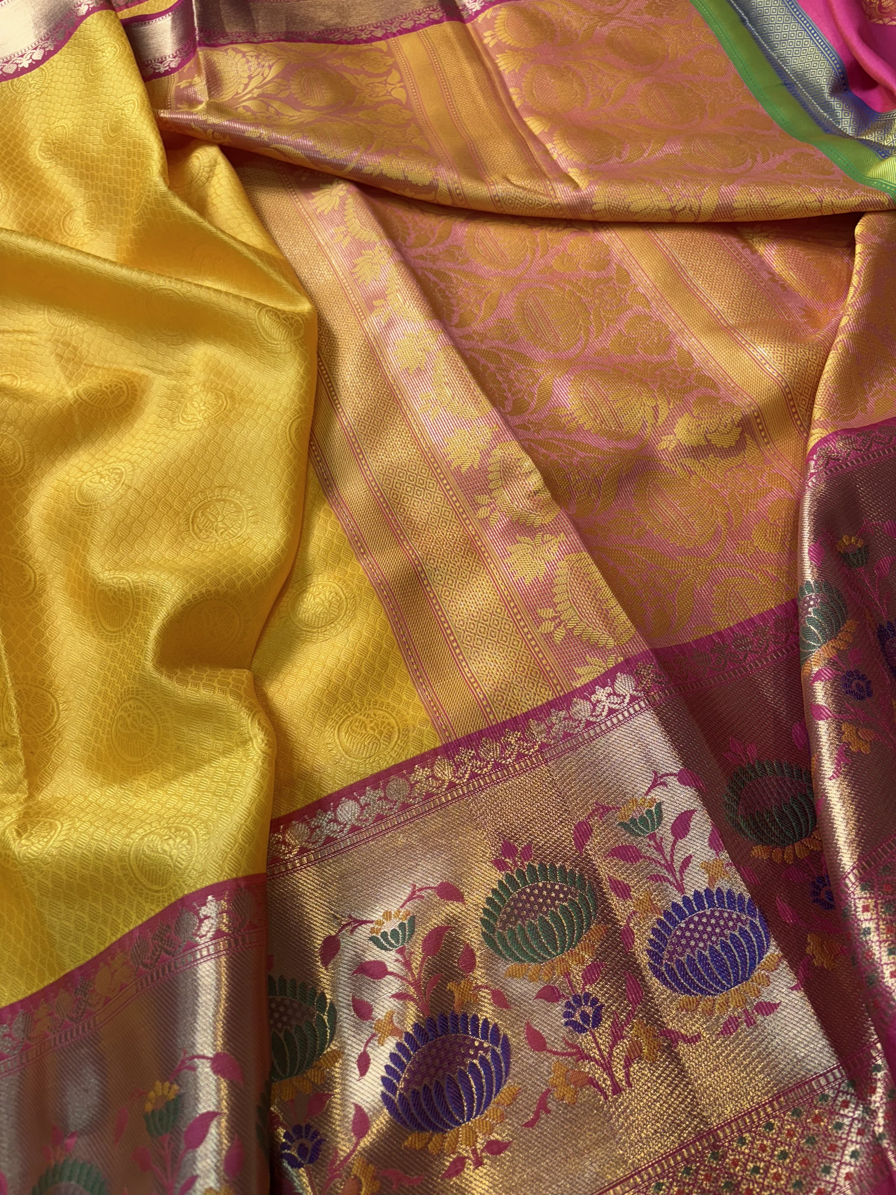 Contrast Banarasi Fancy Katan Tanchui Meena Saree