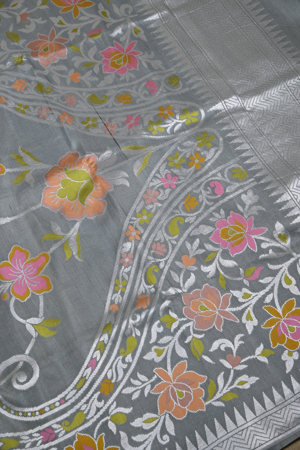 Loom Green Pure Banarasi Tussar Georgette Saree