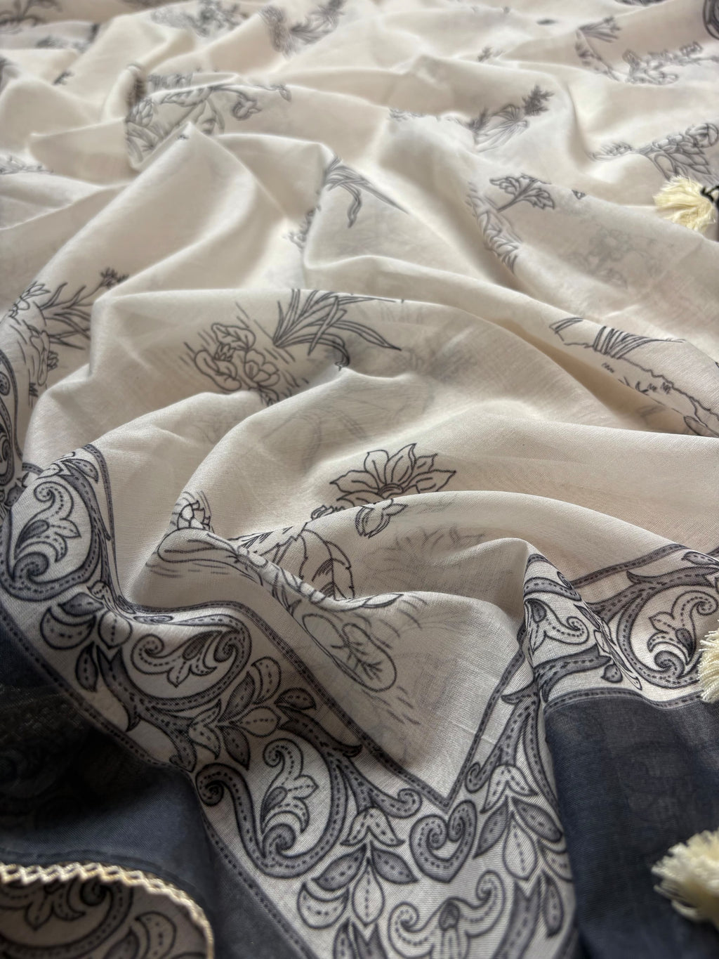 Cream Banarasi Organza Silk Suit