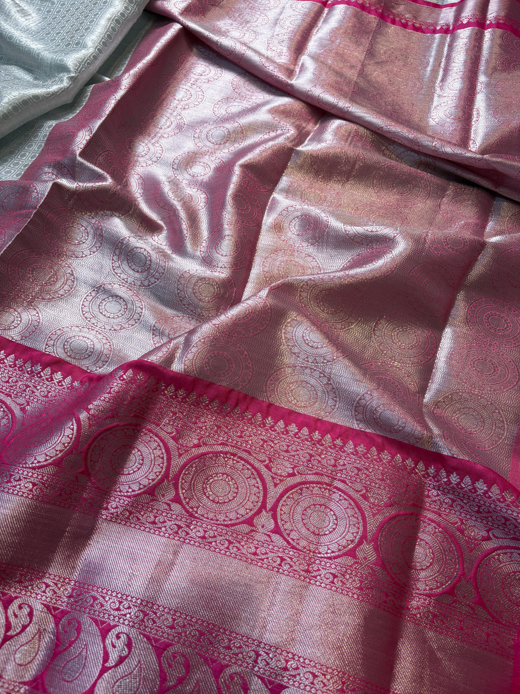 Contrast Banarasi Fancy Katan Tissue Brocade Silk Saree