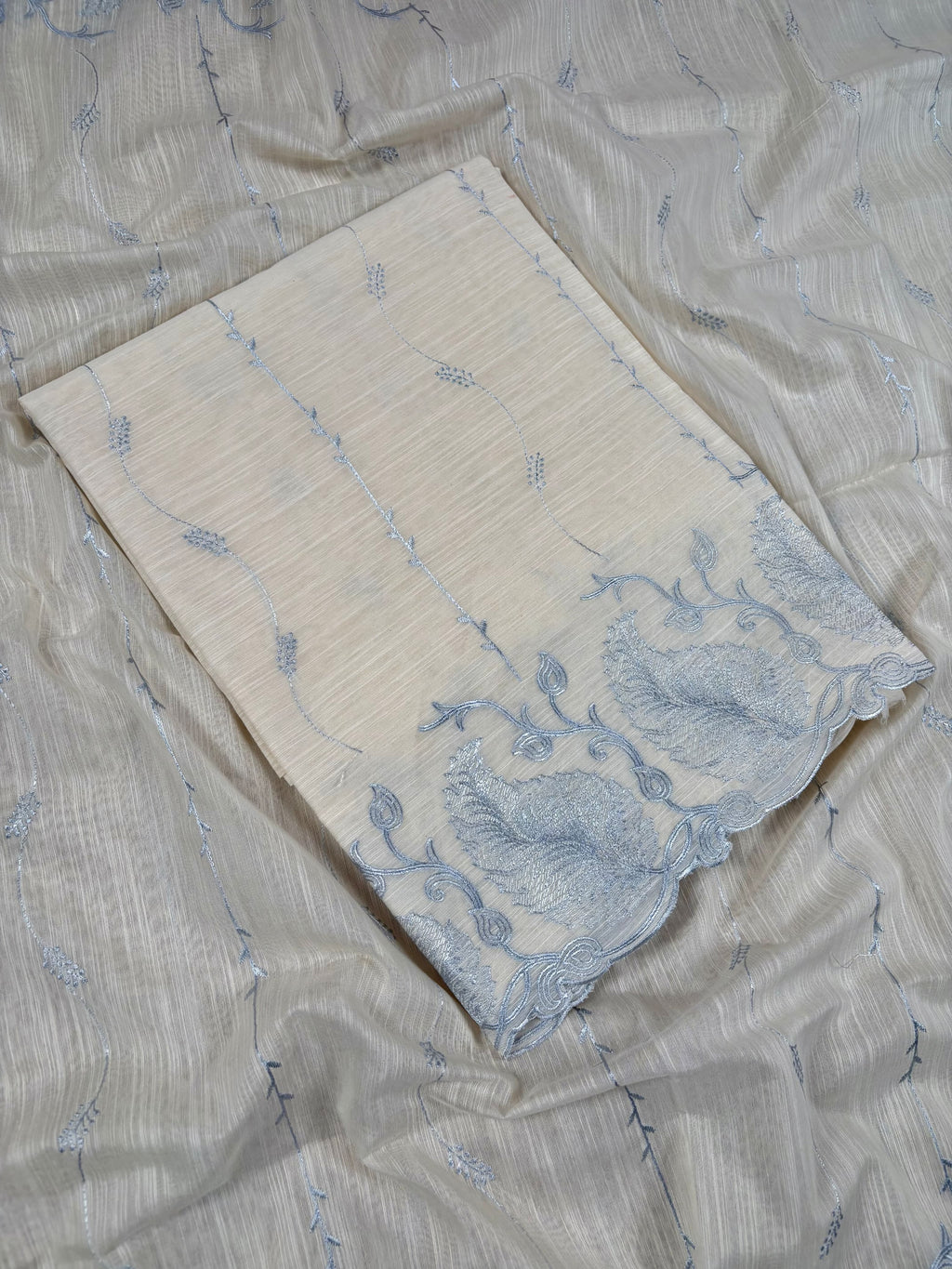 Off White Banarasi Lilen Suit