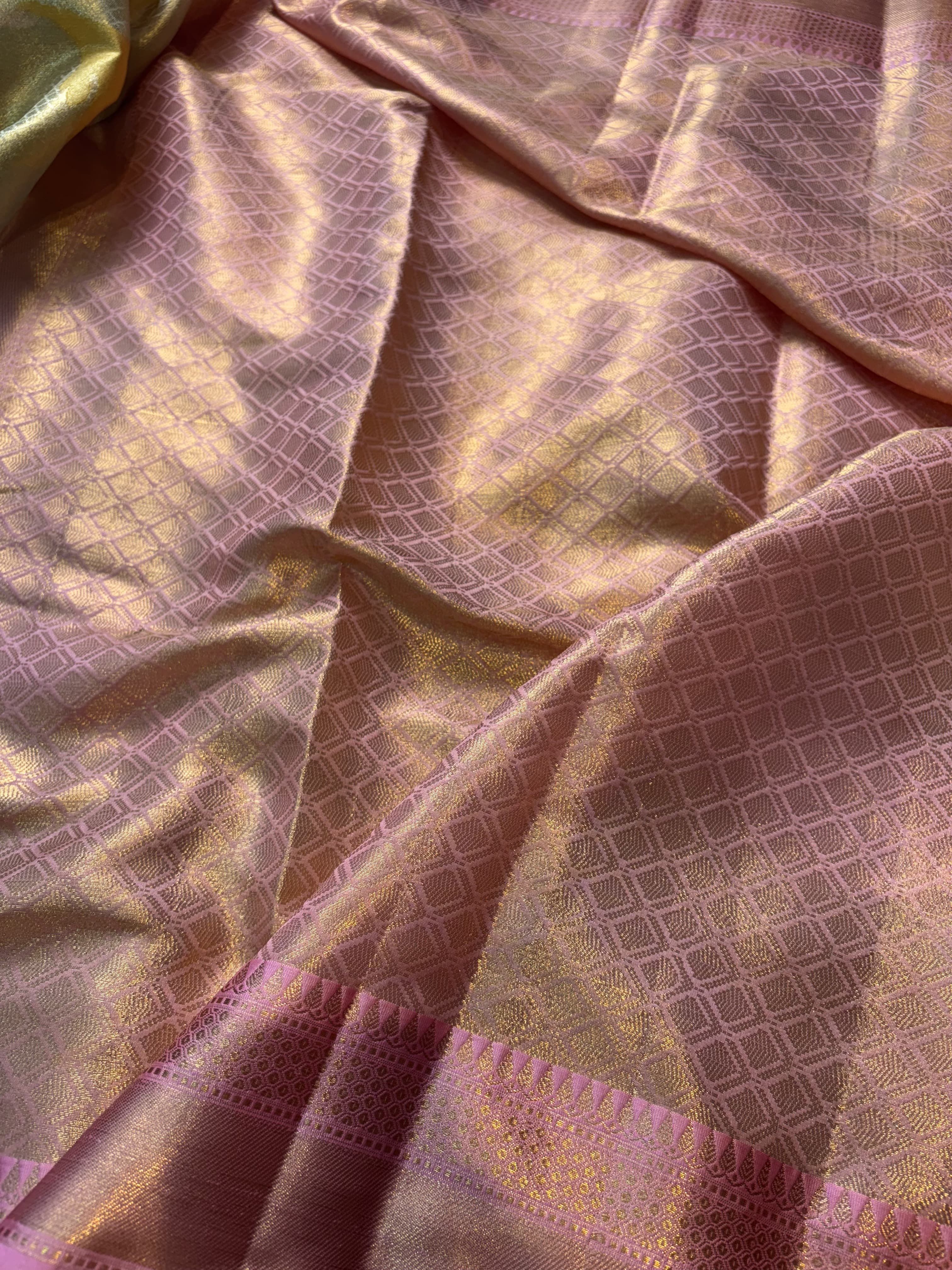 Contrast Banarasi Fancy Tissue Meena Silk Saree