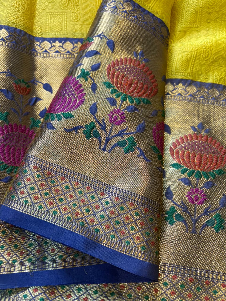 Contrast Banarasi Fancy Katan Tanchui Meena Saree