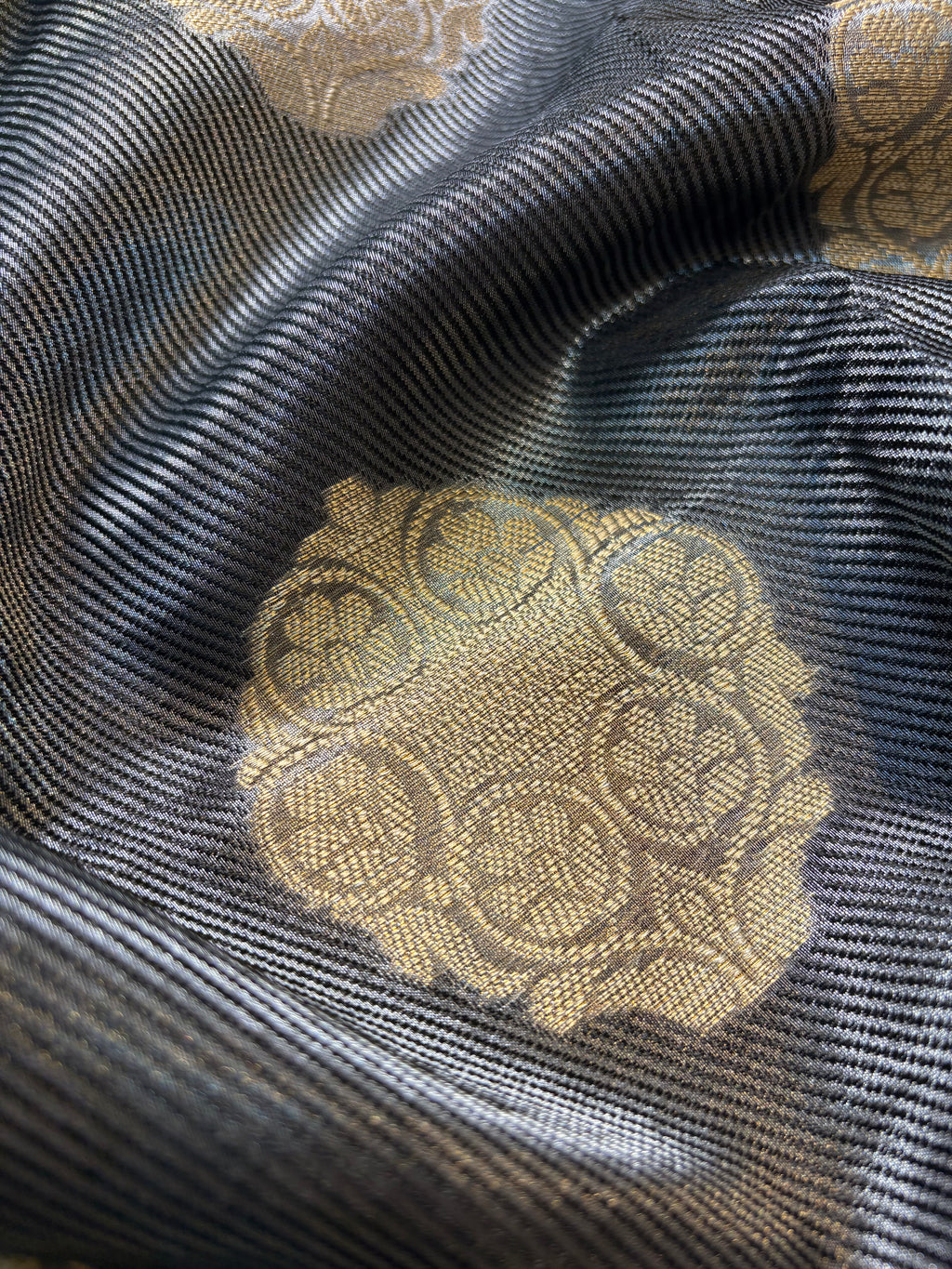 Contrast Banarasi Fancy Katan Tissue Saree