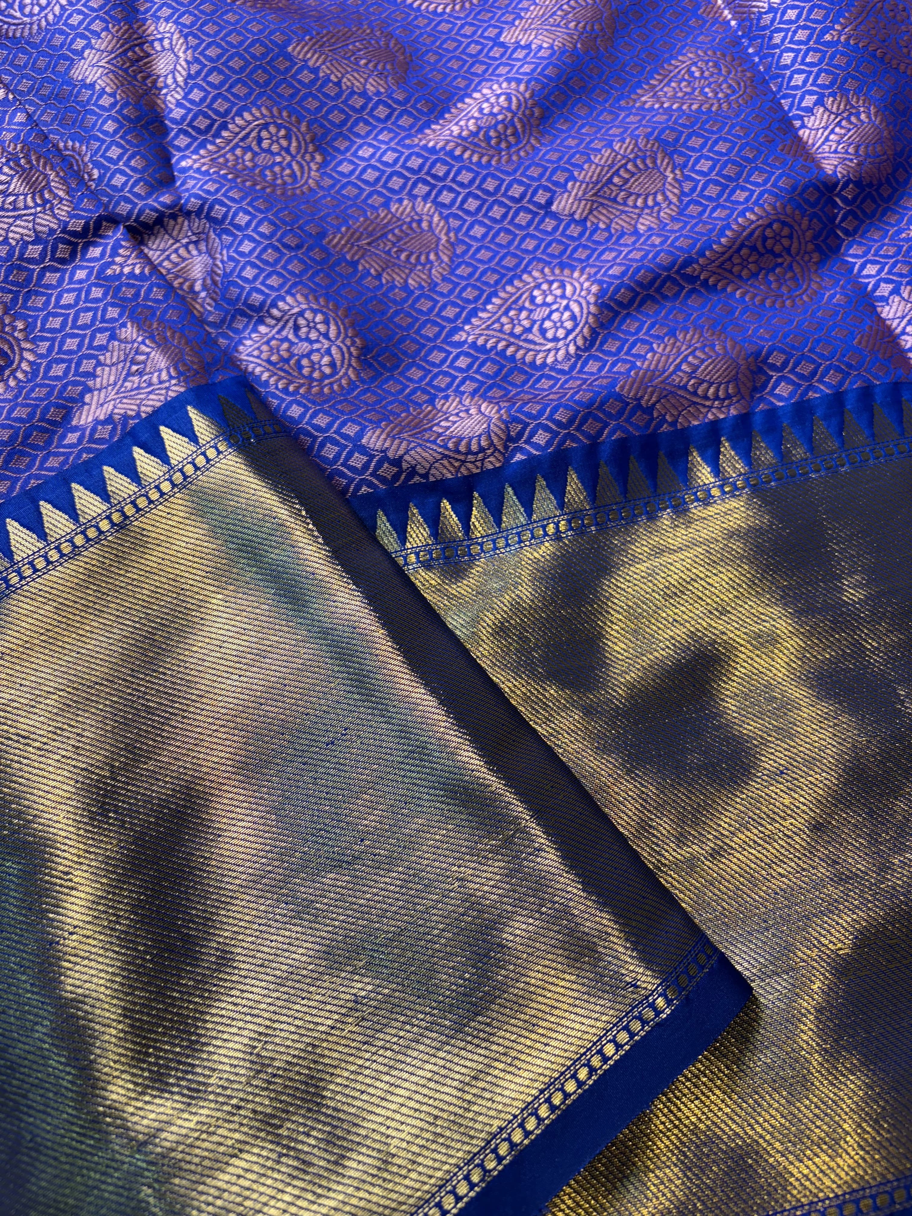 Contrast Banarasi Fancy Katan Tanchui Meena Saree