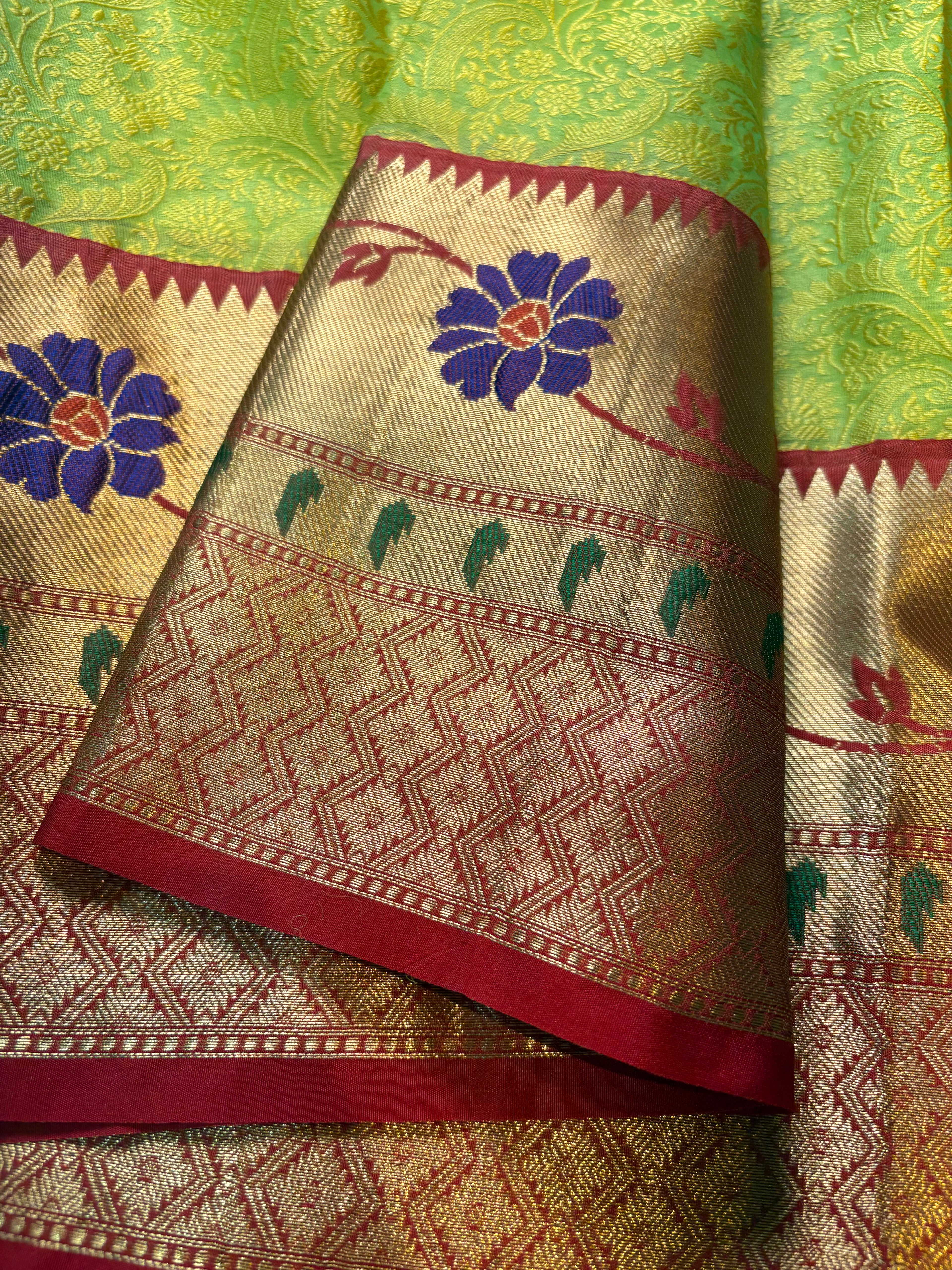 Contrast Banarasi Fancy Katan Tanchui Meena Saree