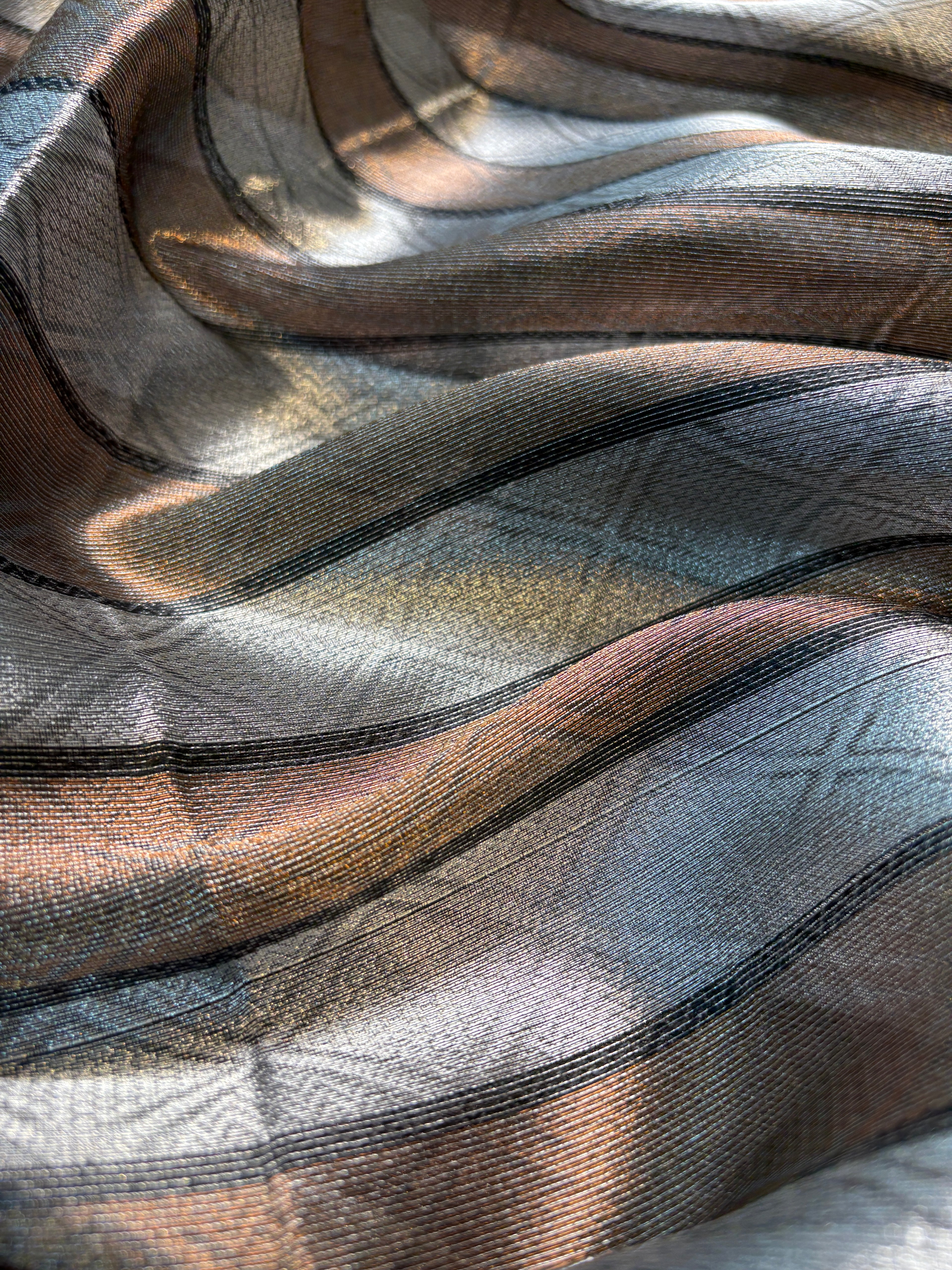 Contrast Banarasi Fancy Tissue Silk Saree