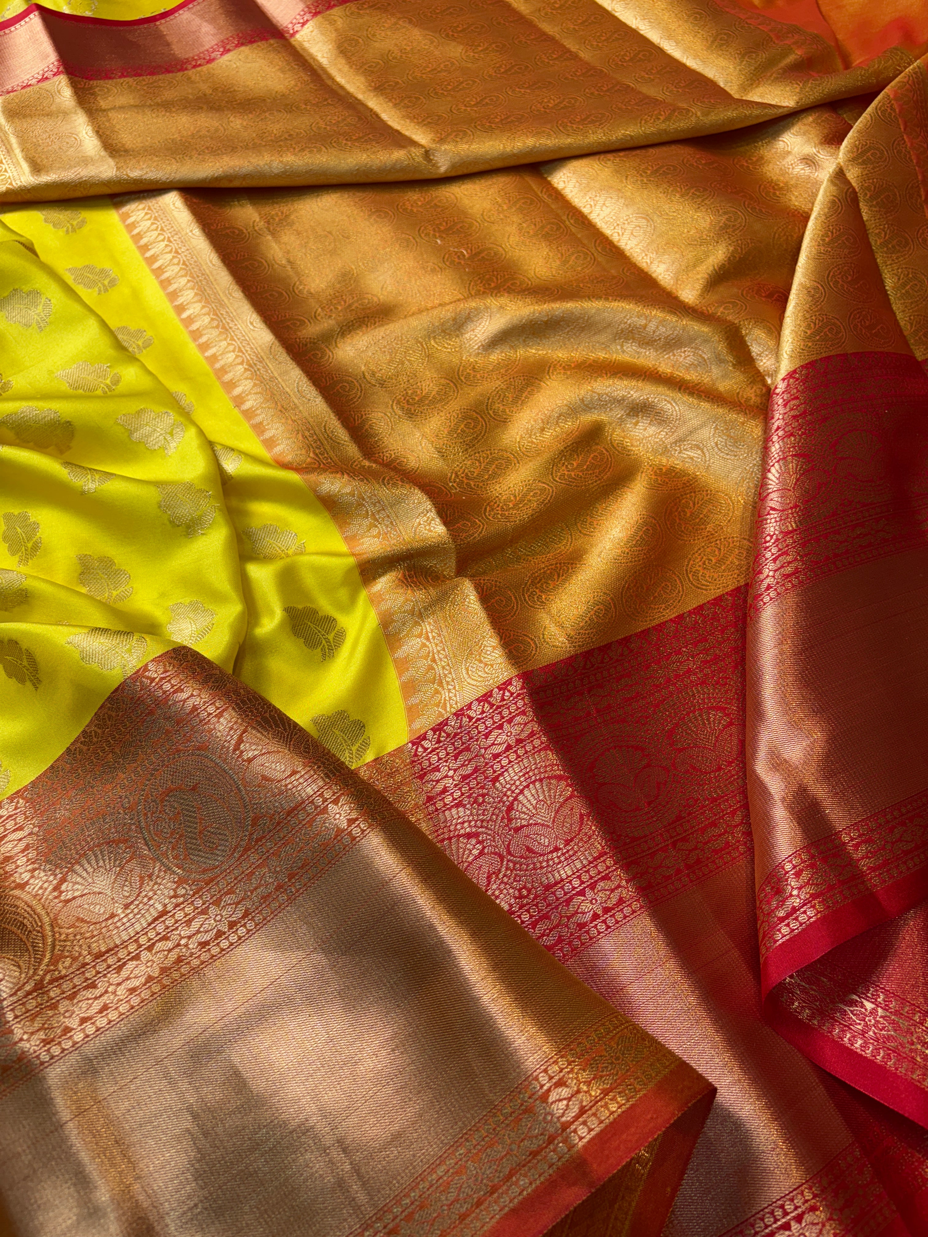 Contrast Banarasi Fancy Katan Silk Saree
