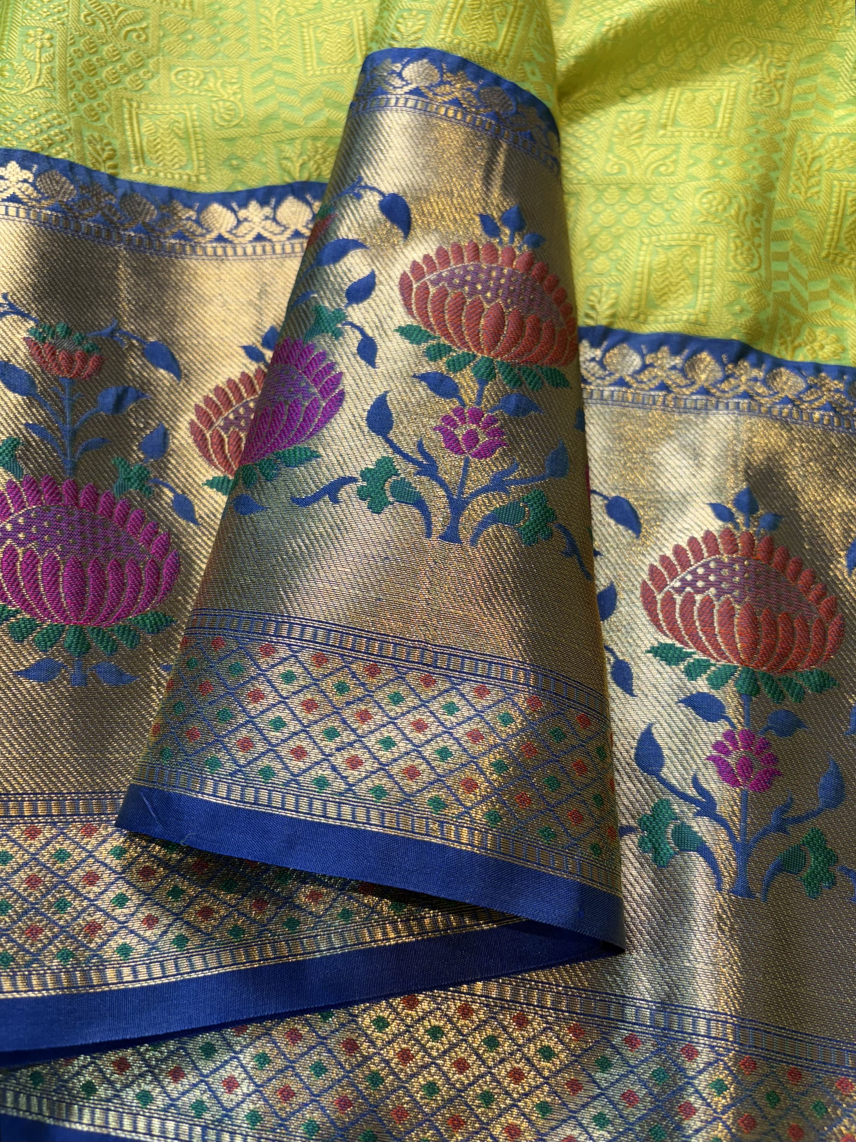 Contrast Banarasi Fancy Katan Tanchui Meena Saree