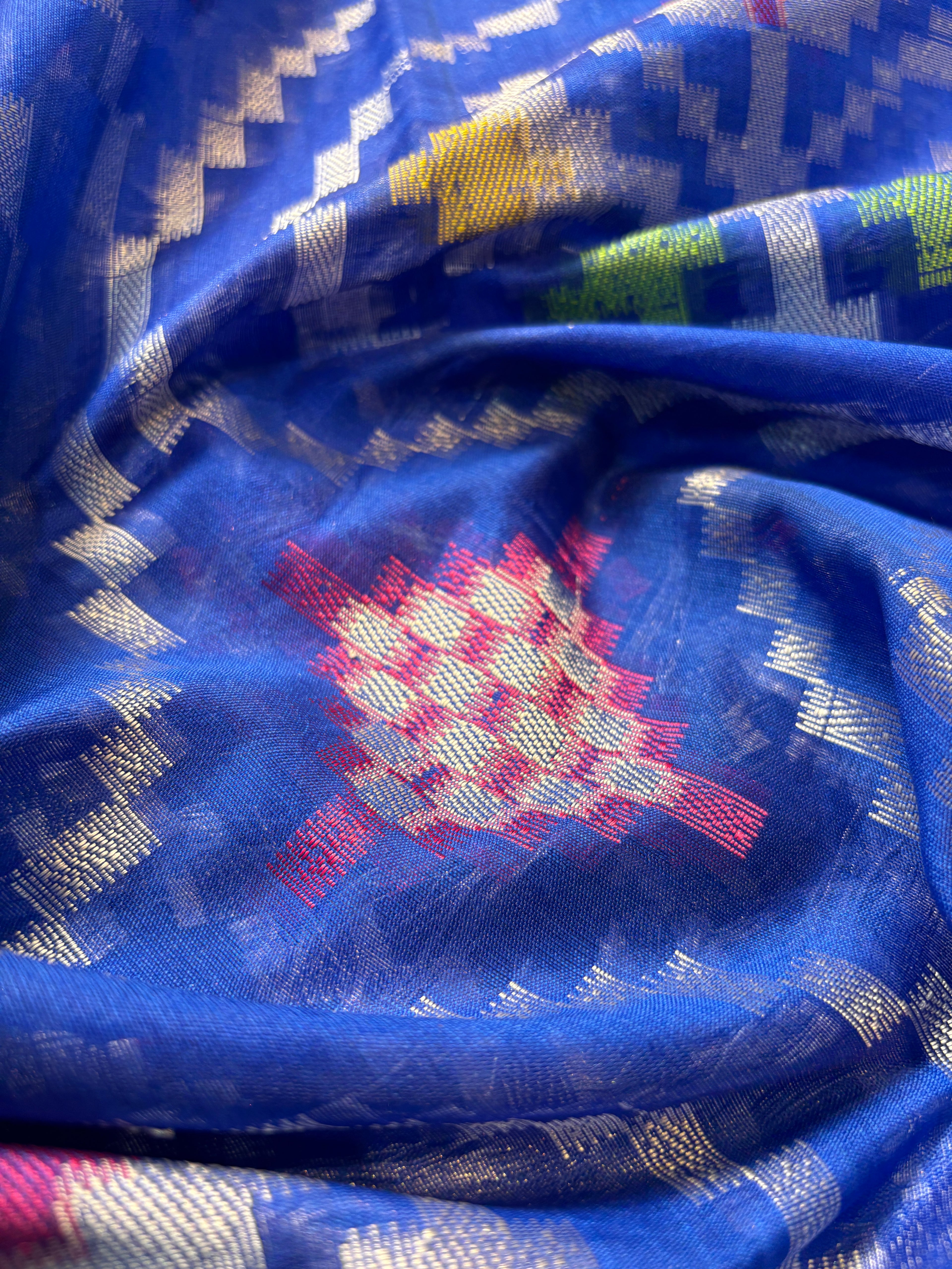 Contrast Banarasi Fancy Mesrise Meena Silk Saree