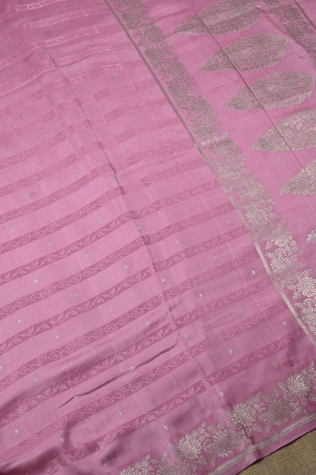 Pinkish Lilac Pure Banarasi Satin Mashru Silk Saree