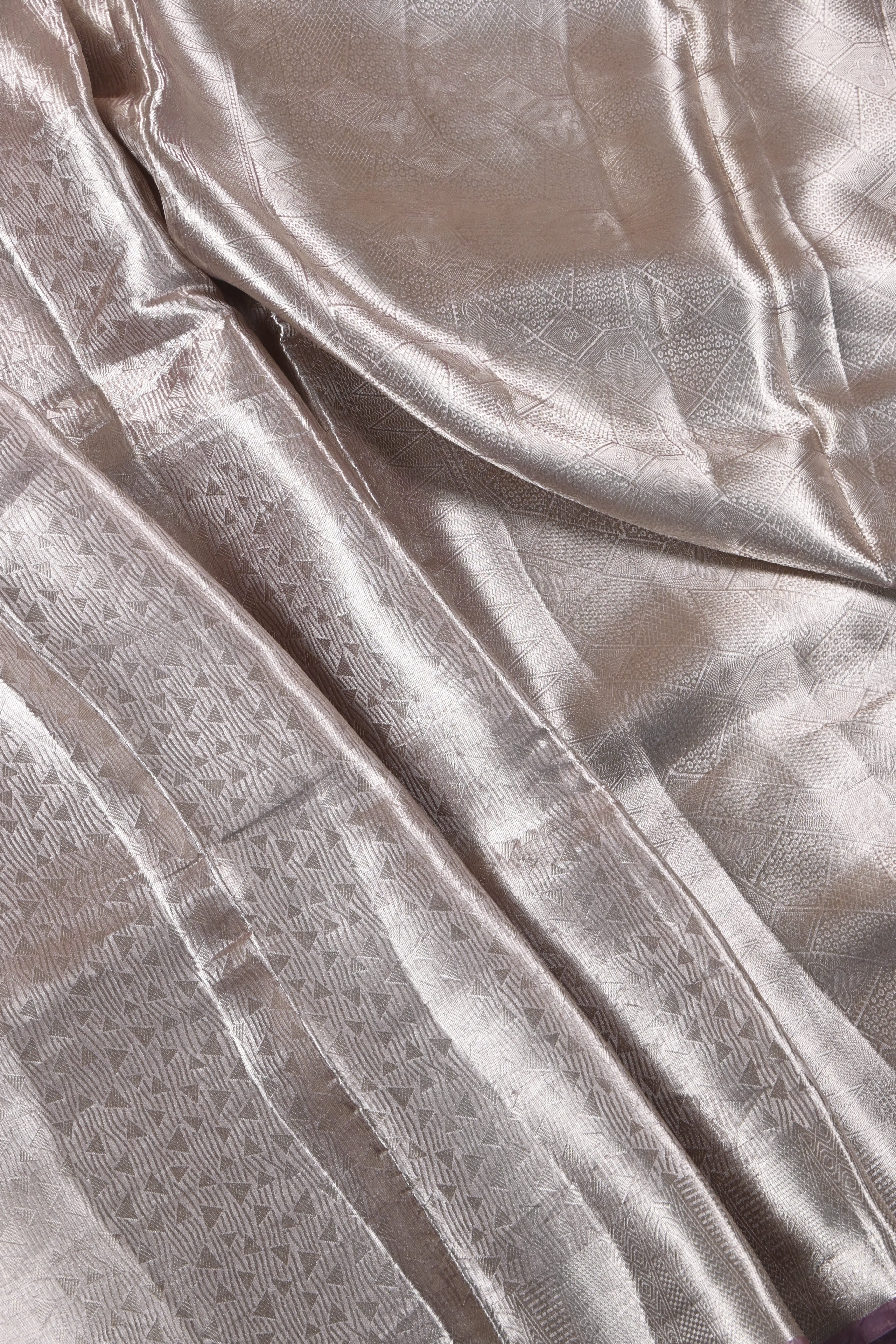 Molten Gold Pure Banarasi Molten Tissue Silk Saree