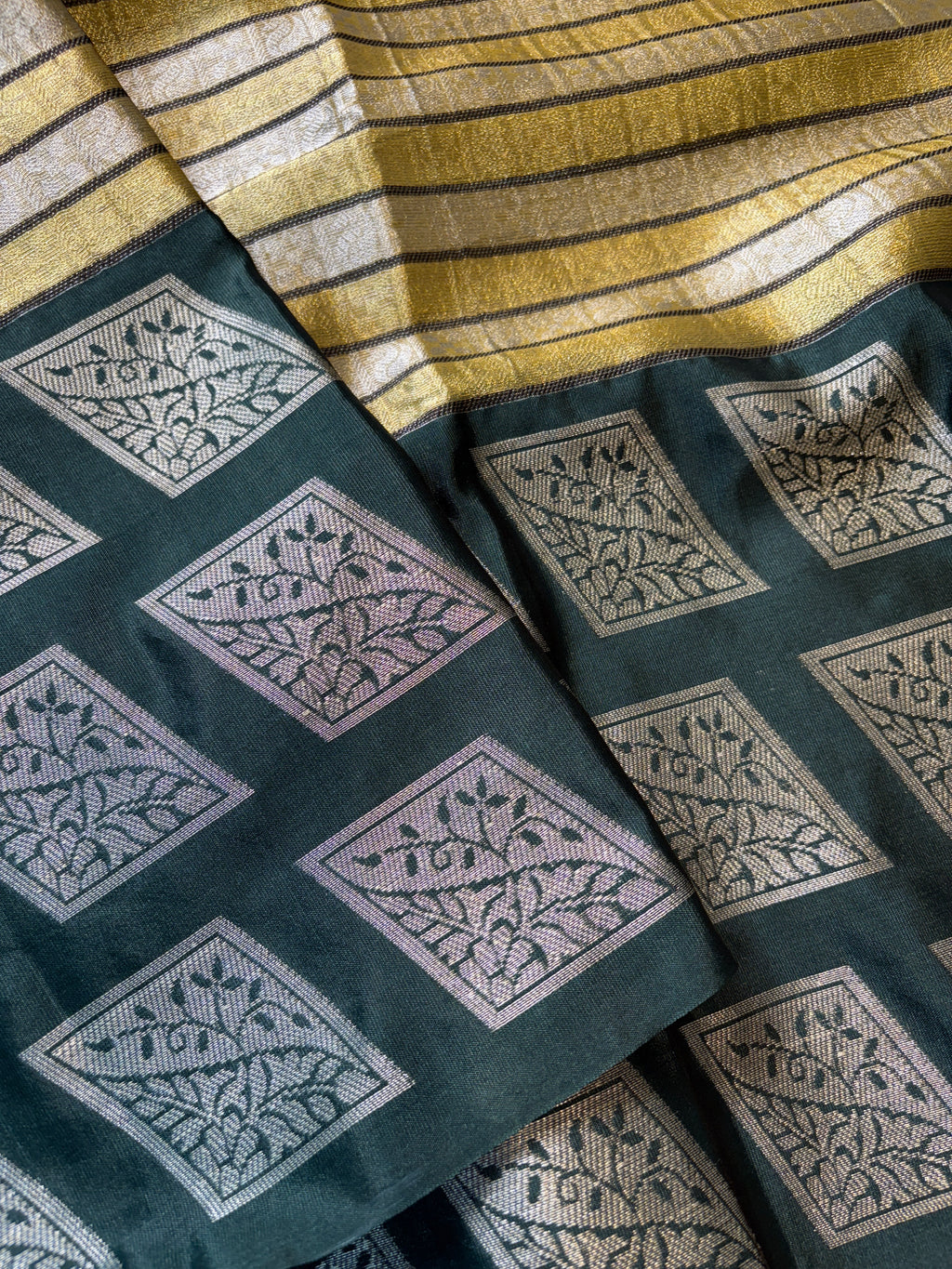 Contrast Banarasi Fancy Tissue Silk Saree