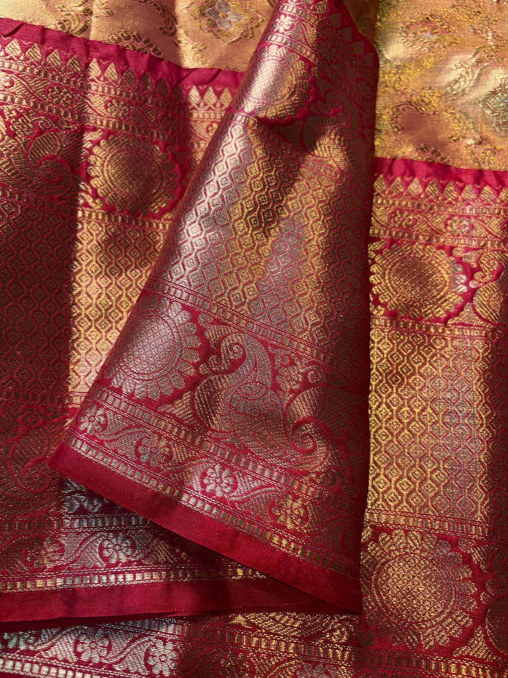 Contrast Banarasi Fancy Katan Tissue Alfi Saree