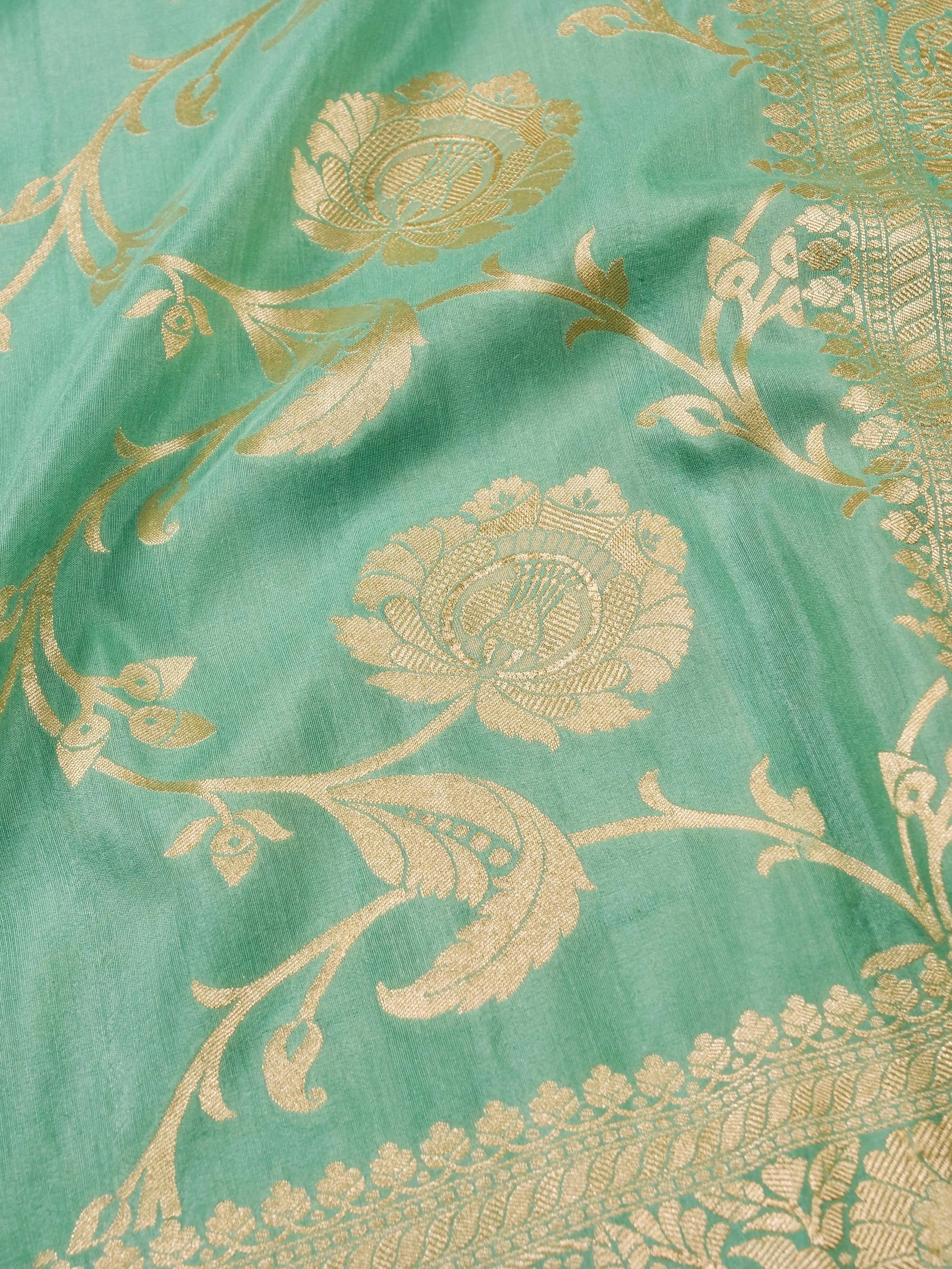Handwoven Pastel Green Banarasi Monga Silk Saree