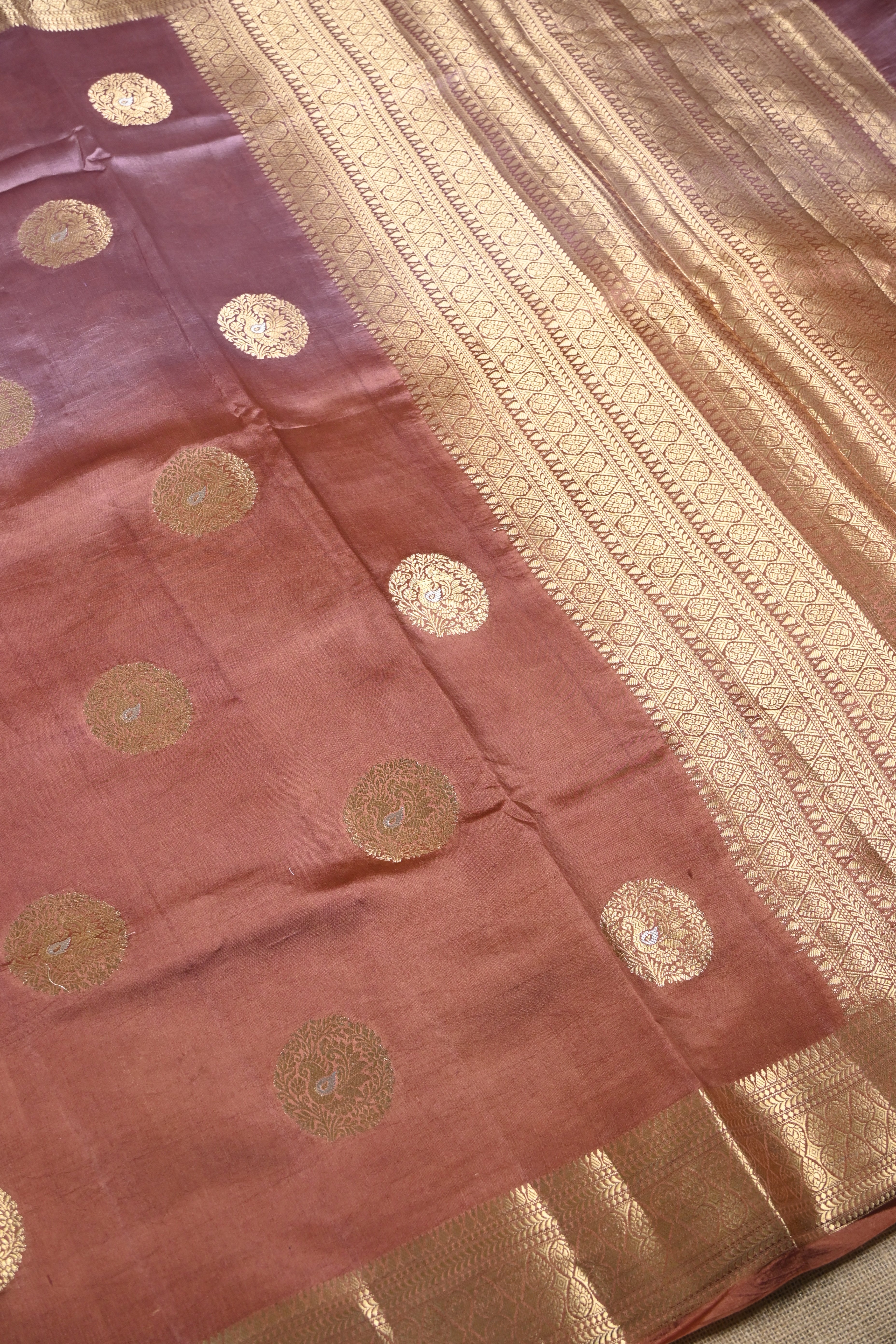 Dual Tone Pure Banarasi Katan Alfi Silk Saree