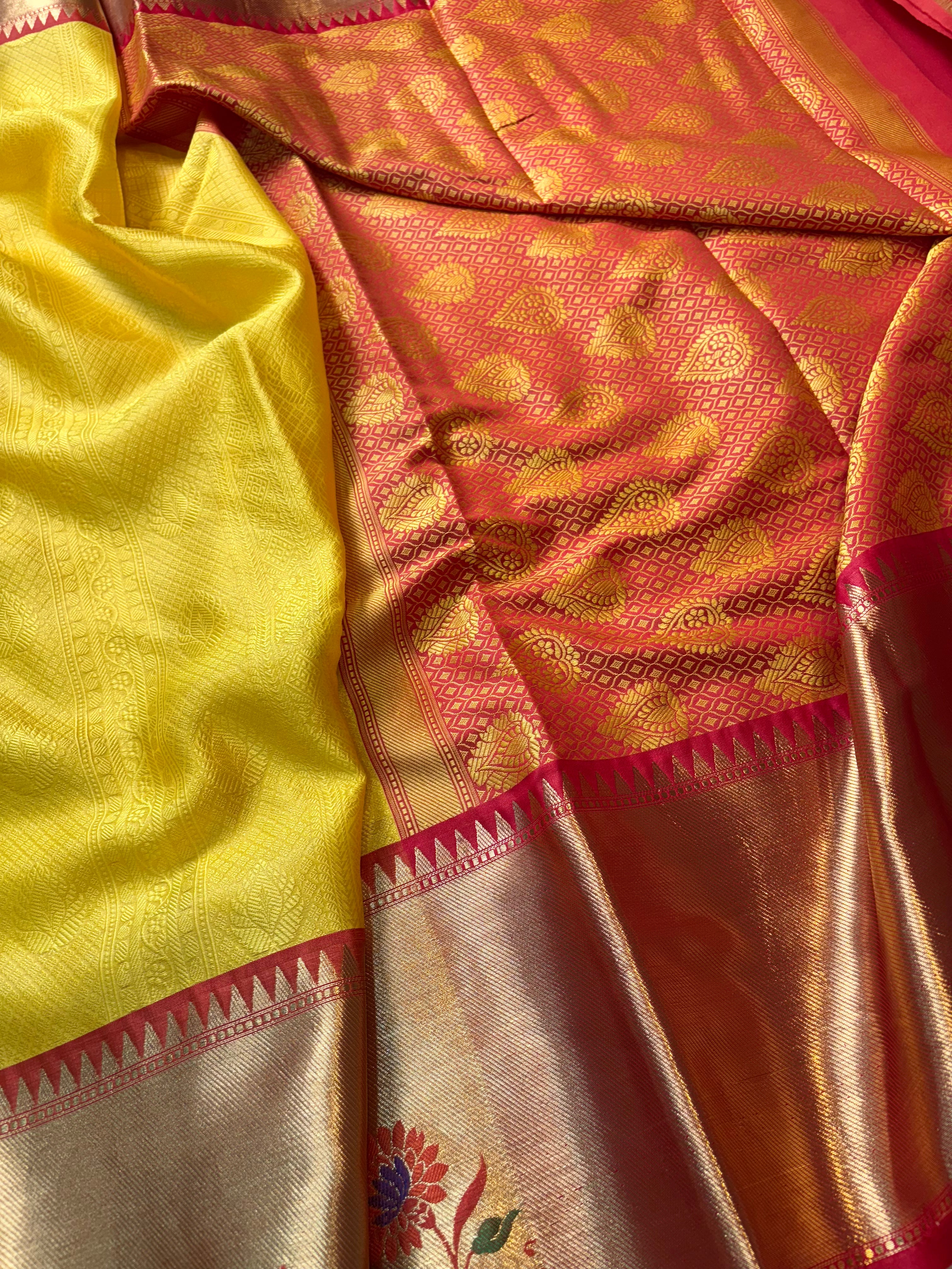 Contrast Banarasi Fancy Katan Tanchui Meena Saree