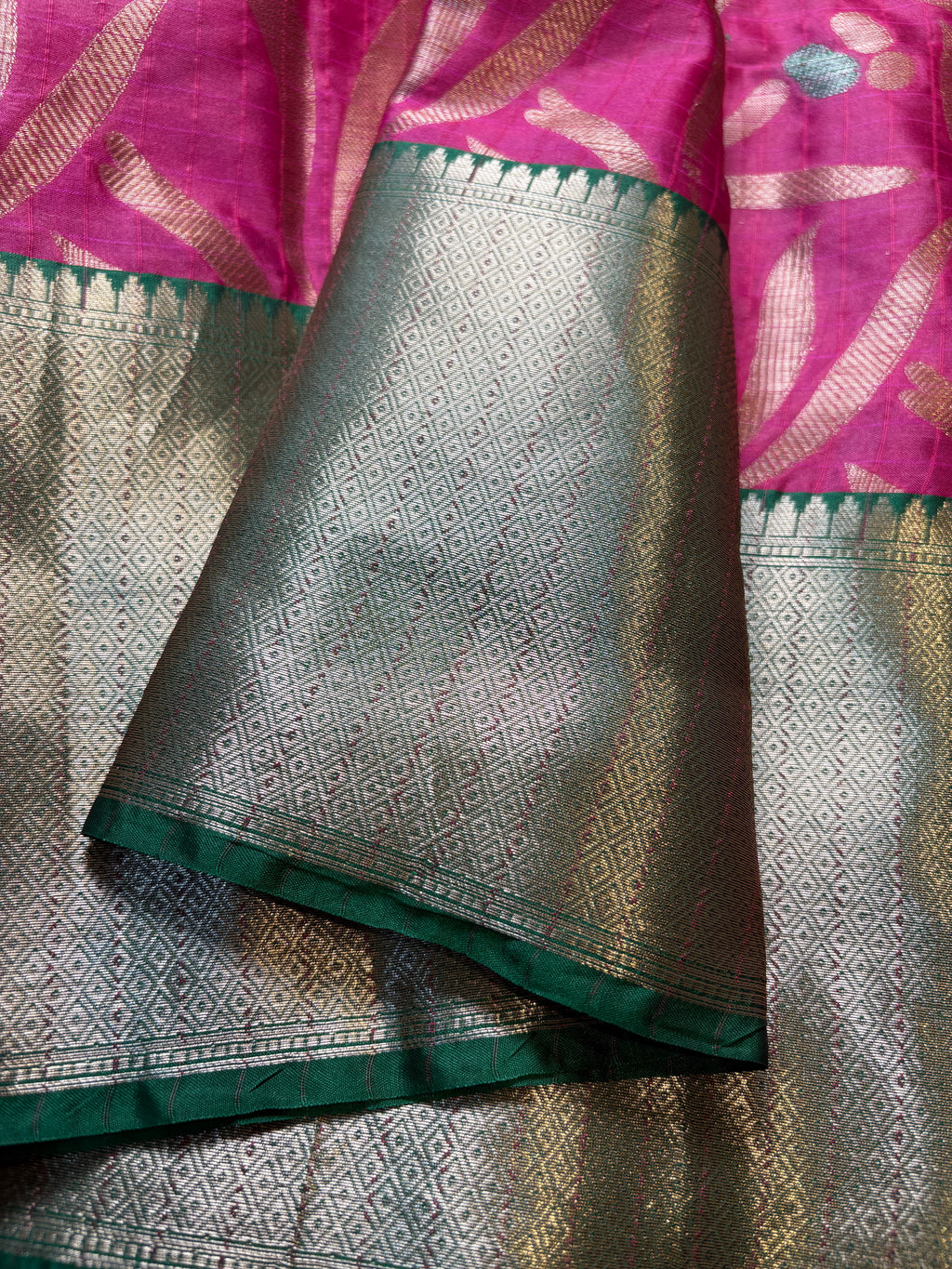 Contrast Banarasi Fancy Katan Meena Saree