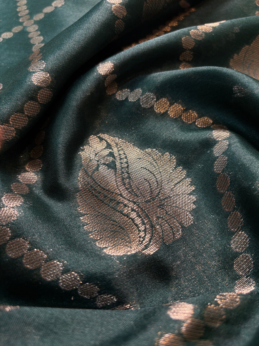 Contrast Banarasi Fancy Katan Silk Saree