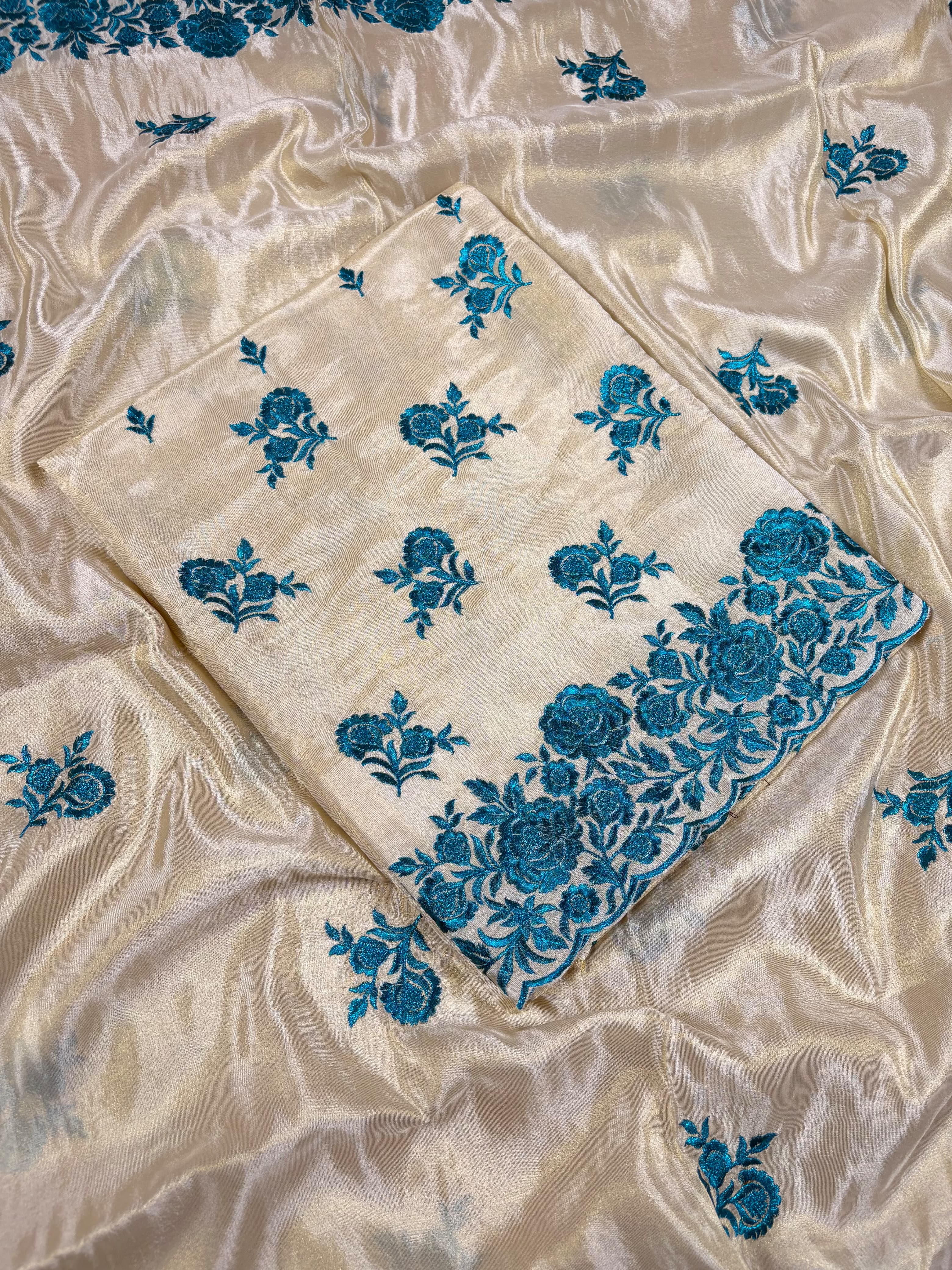 Cream Banarasi Mul-Tissue Silk Suit