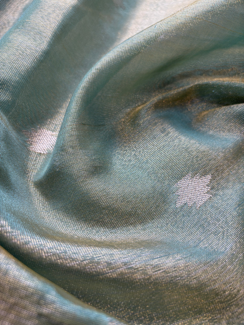 Contrast Banarasi Fancy Tissue Meena Silk Saree